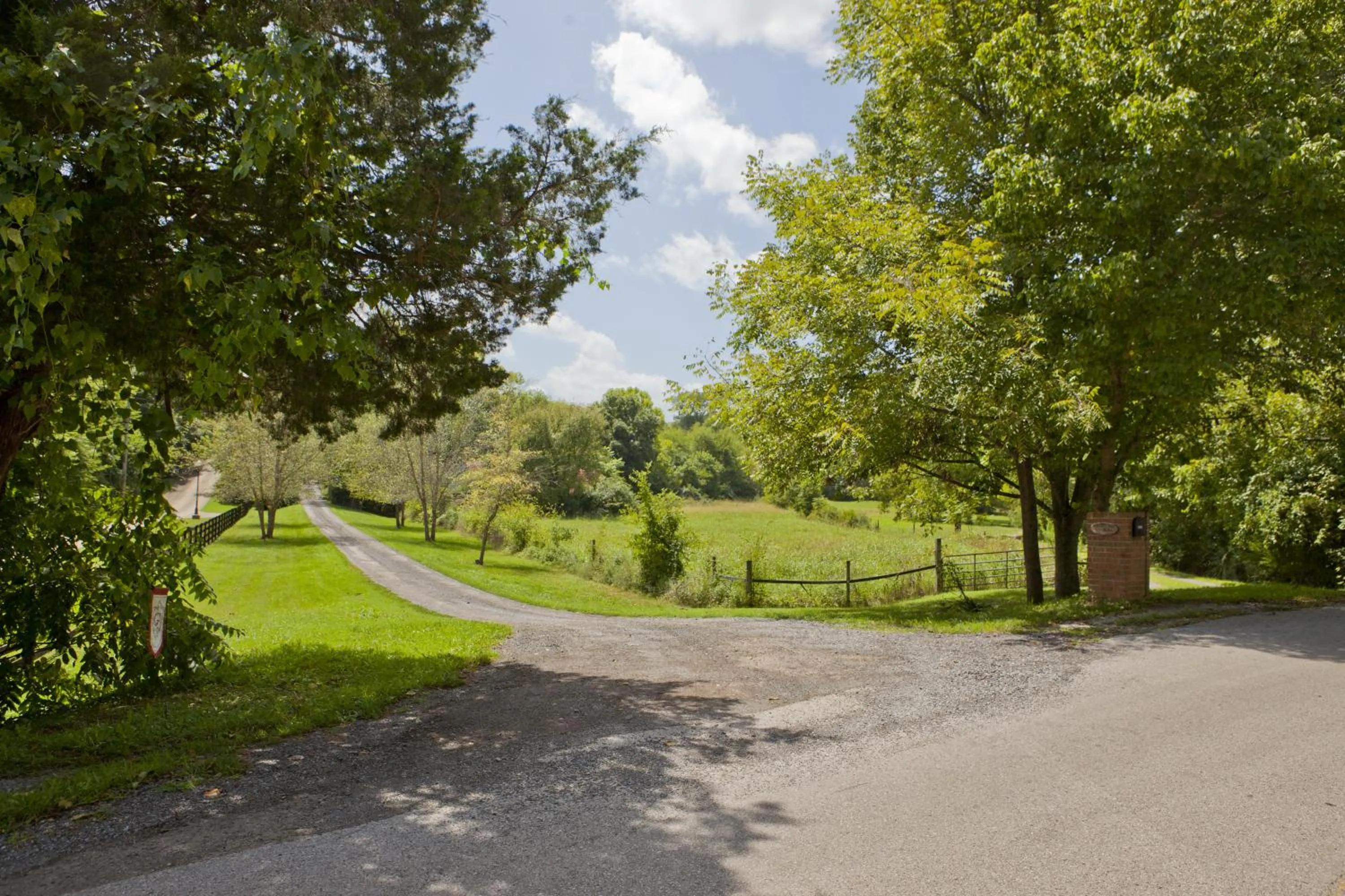 Facade/entrance in Brenda Lee History 2BR Villa Pool Hot Tub