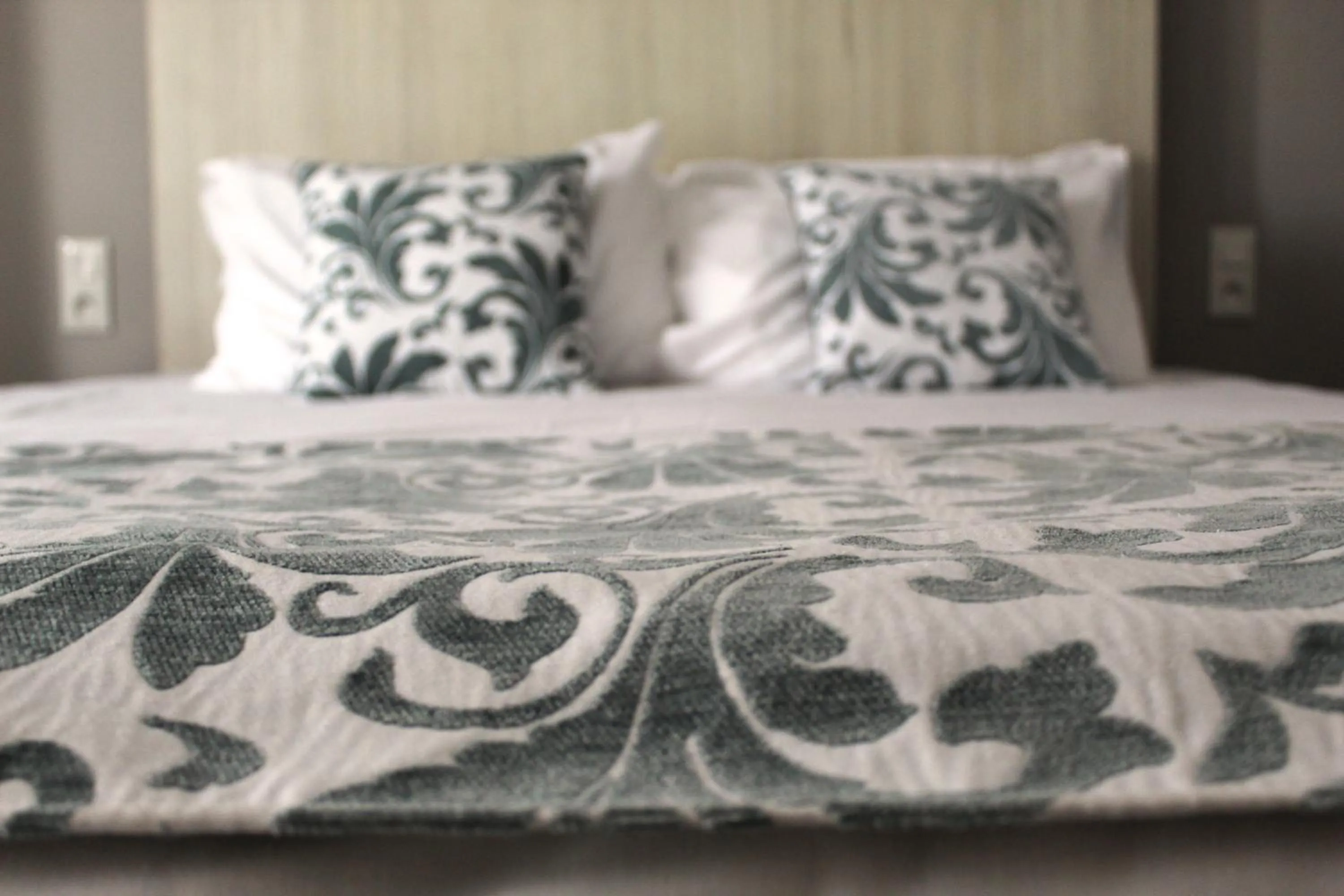 Bed in Malibu Village