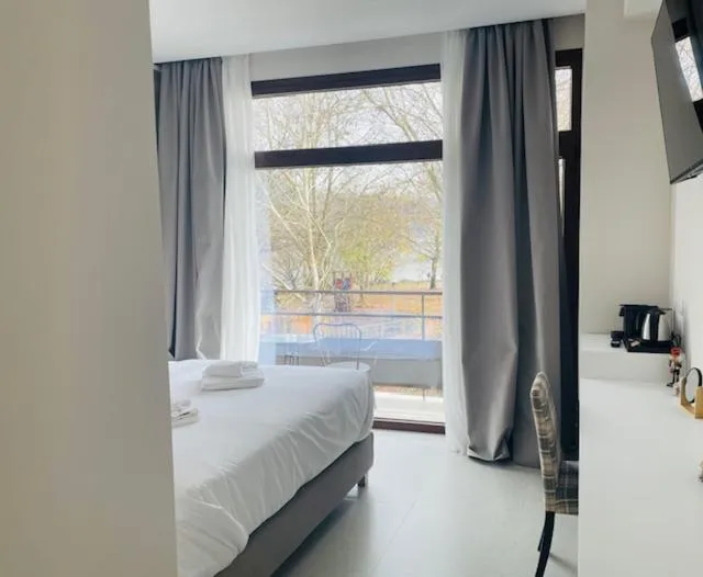 Bed in Z Inn Ioannina