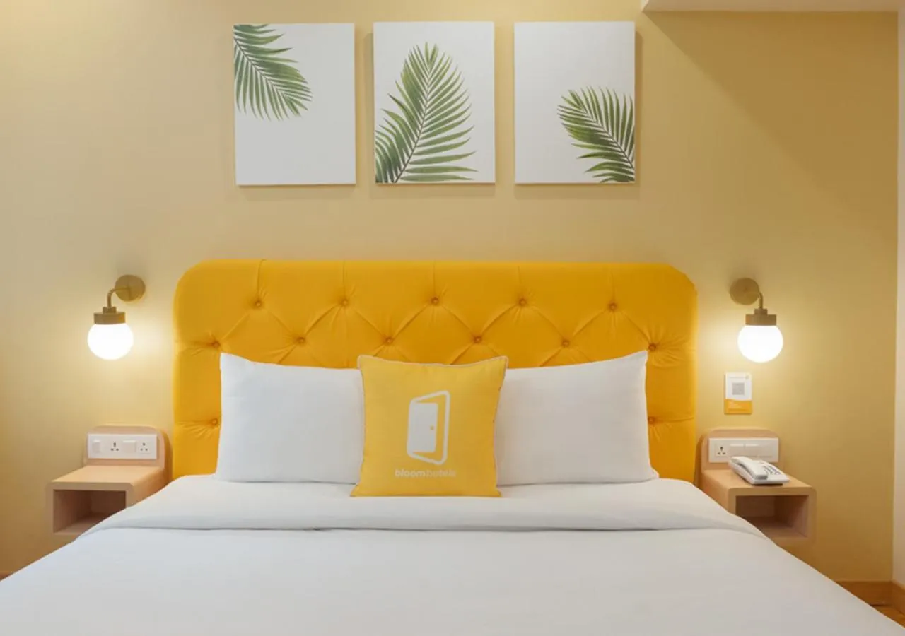 Bed in Bloom Hotel - DLF Road Gachibowli