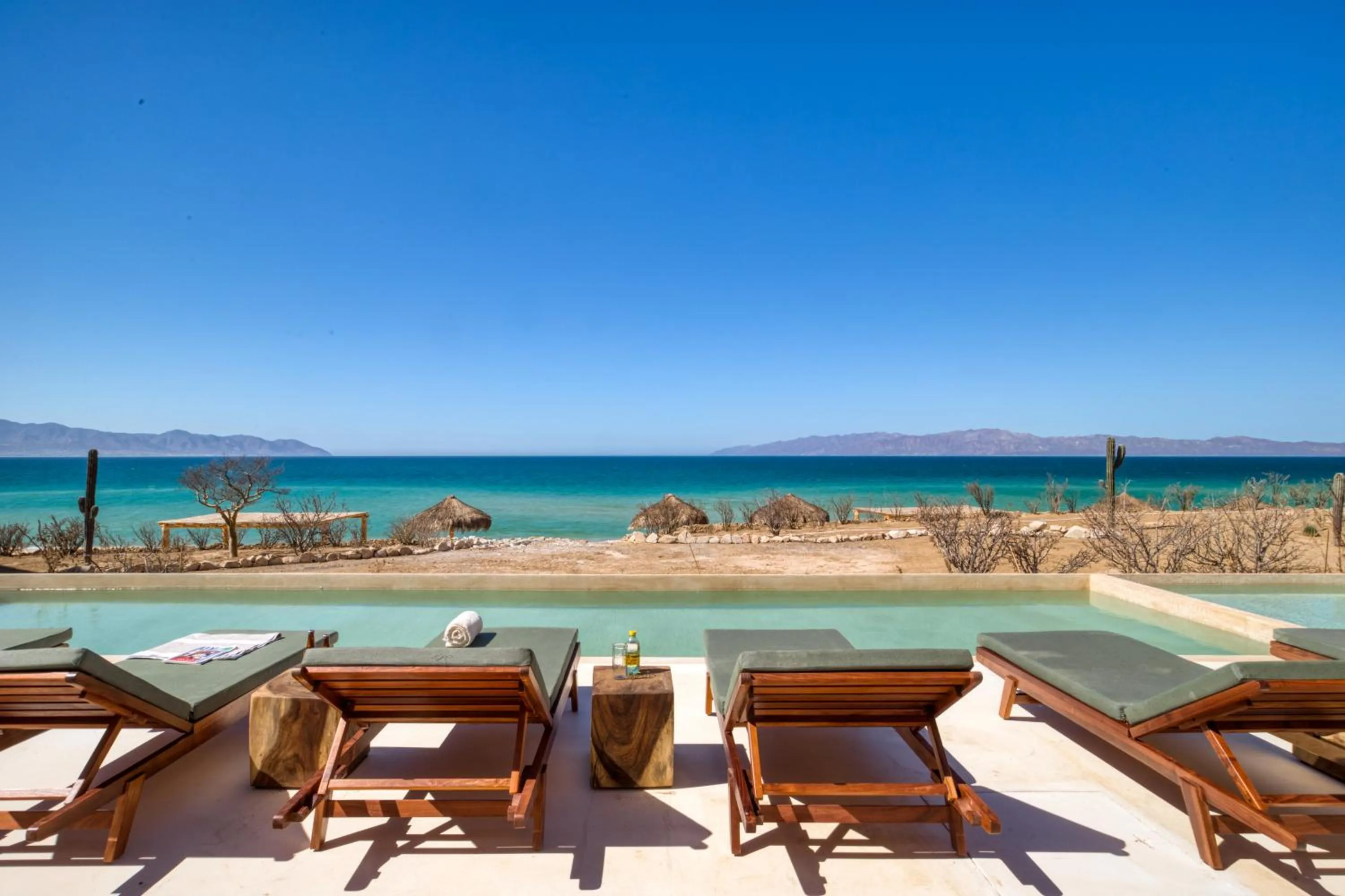 Three-Bedroom Apartment - Oceanfront in Amina Wind Resort by Tasman