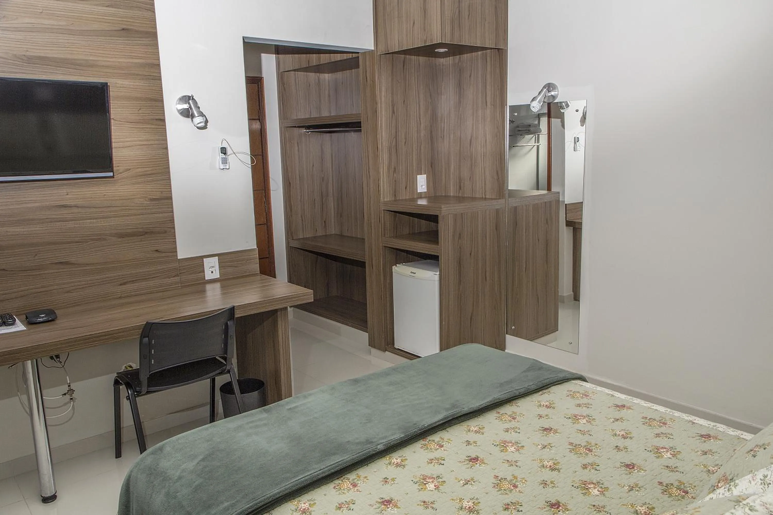 Photo of the whole room in JP Palace Hotel