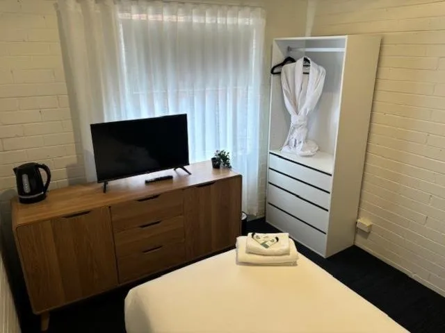 Bed in Riverwood Hotel - Adults Only