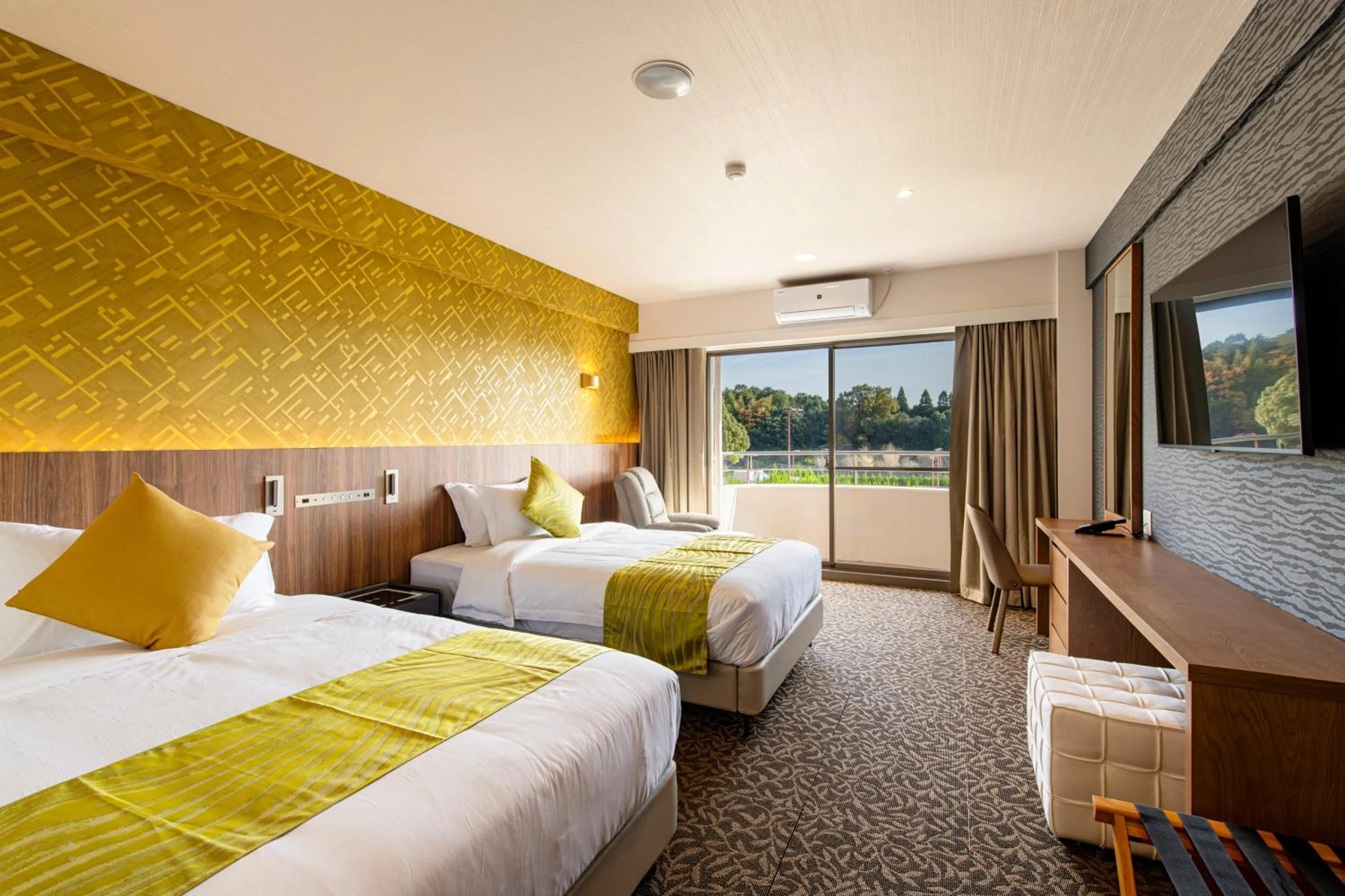 Bed in UE Garden Resort