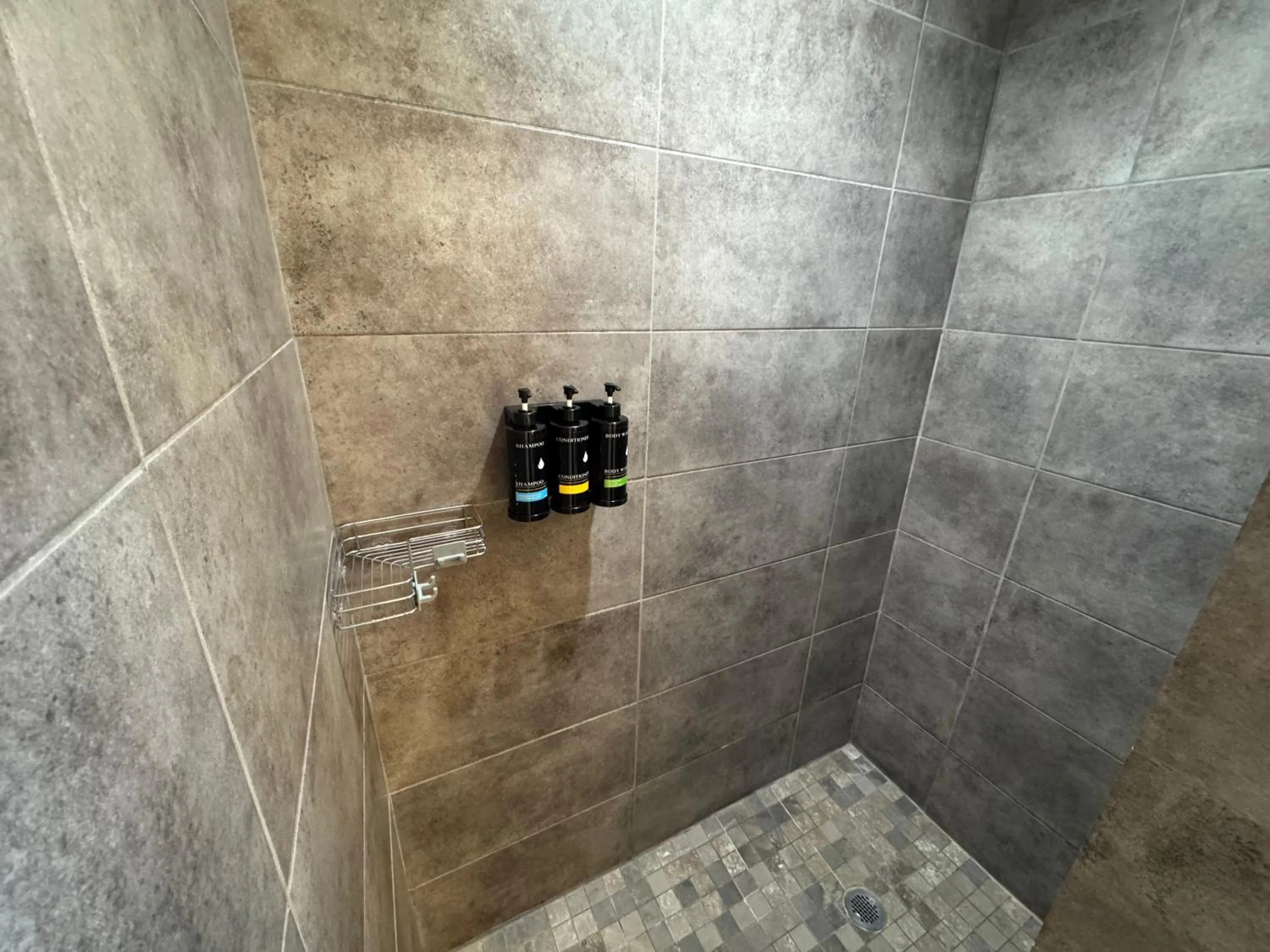 Mountain Ridge Cabins & Lodging Between Bryce and Zion National Park