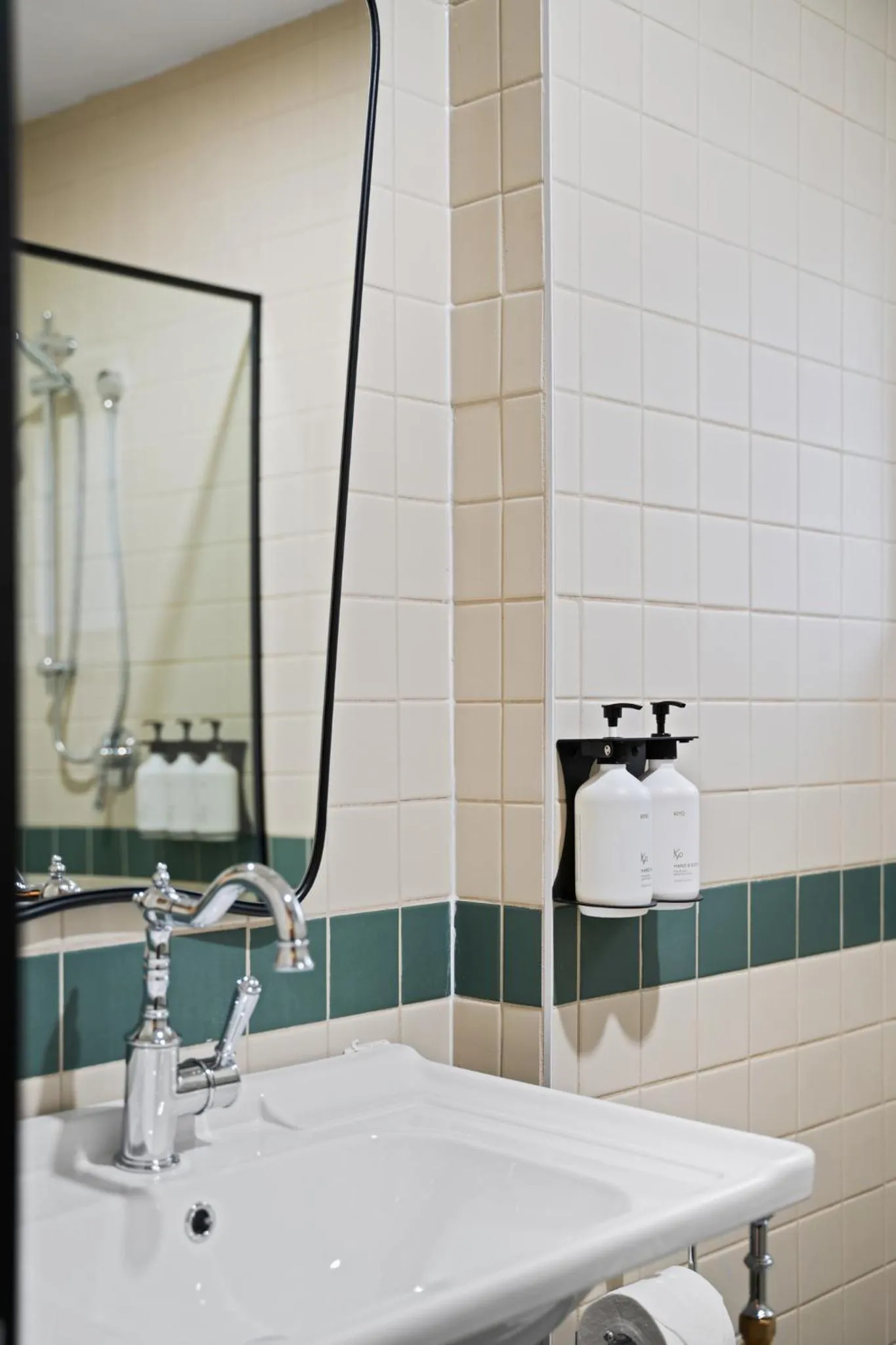 Bathroom in Silkari The Charrington at Chatswood