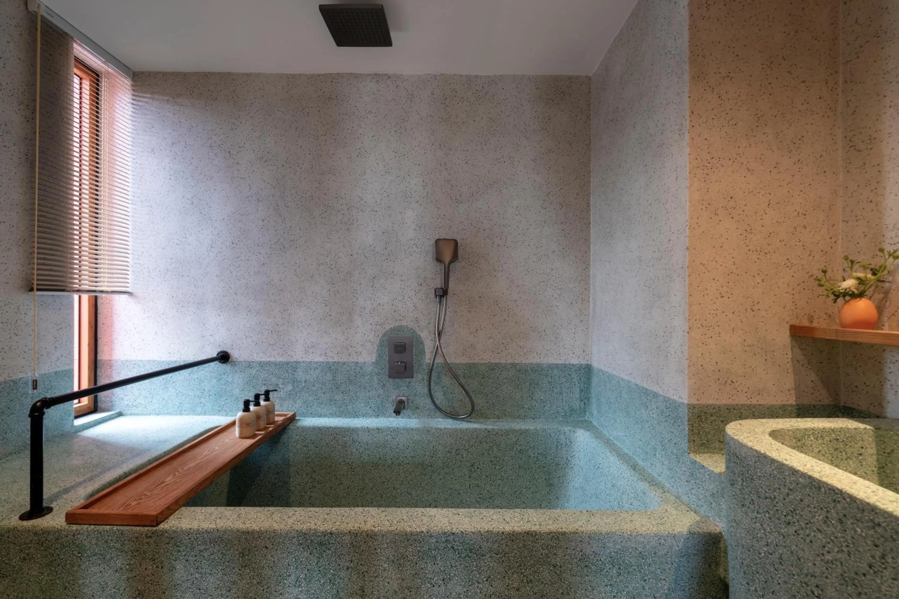 Bath in The Pink Boutique Hotel