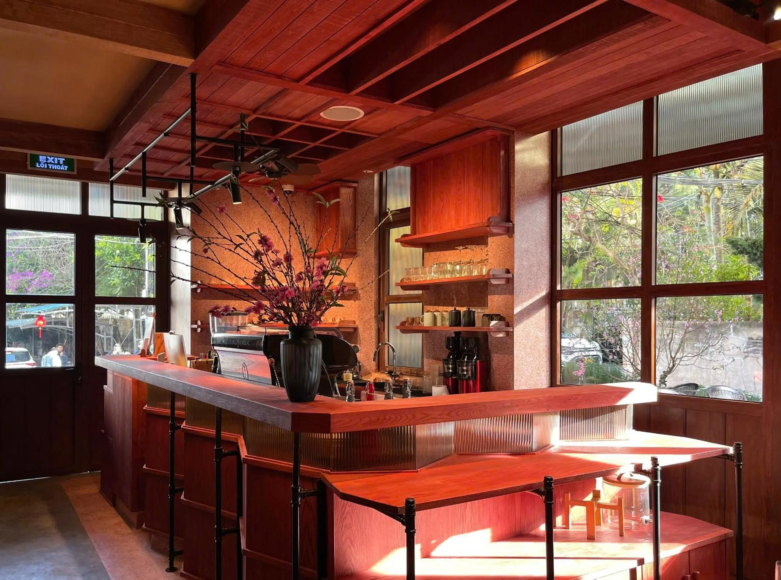 Dining area in The Pink Boutique Hotel