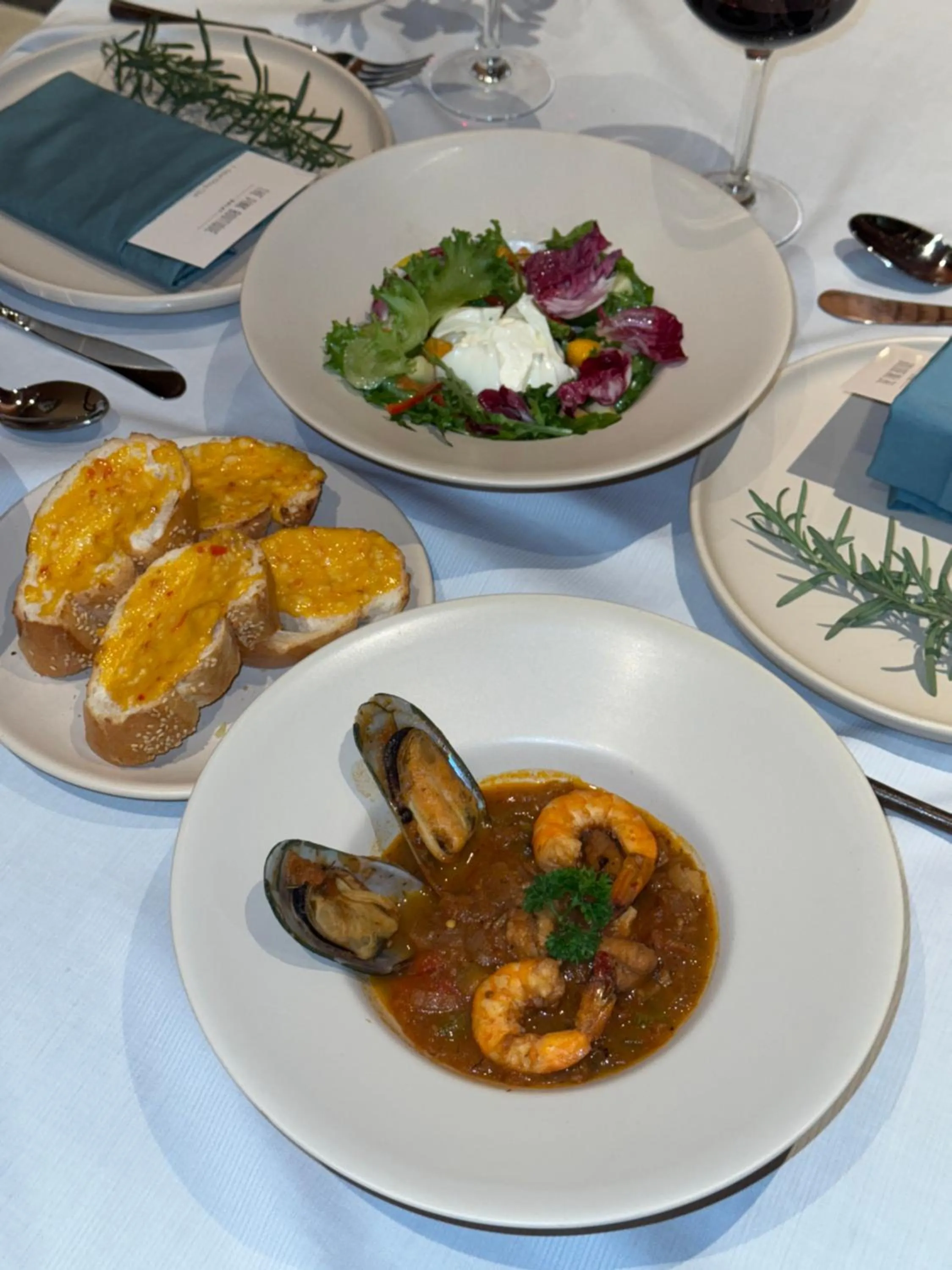 Restaurant/places to eat in The Pink Boutique Hotel