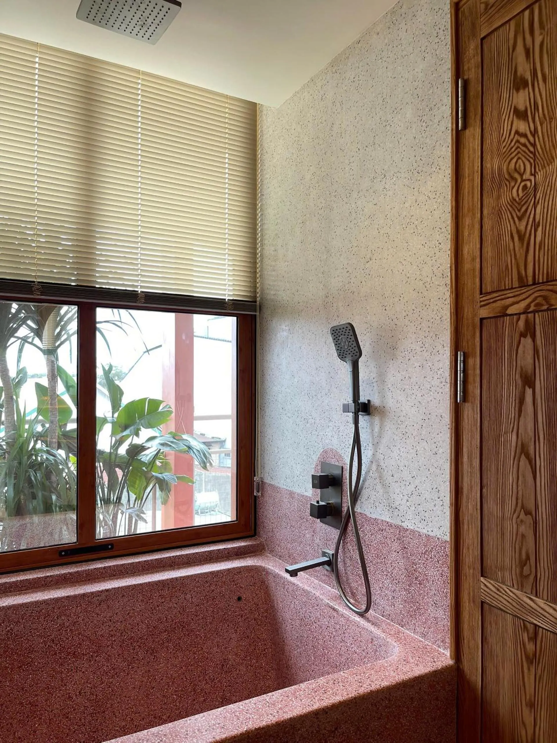 Hot Tub in The Pink Boutique Hotel