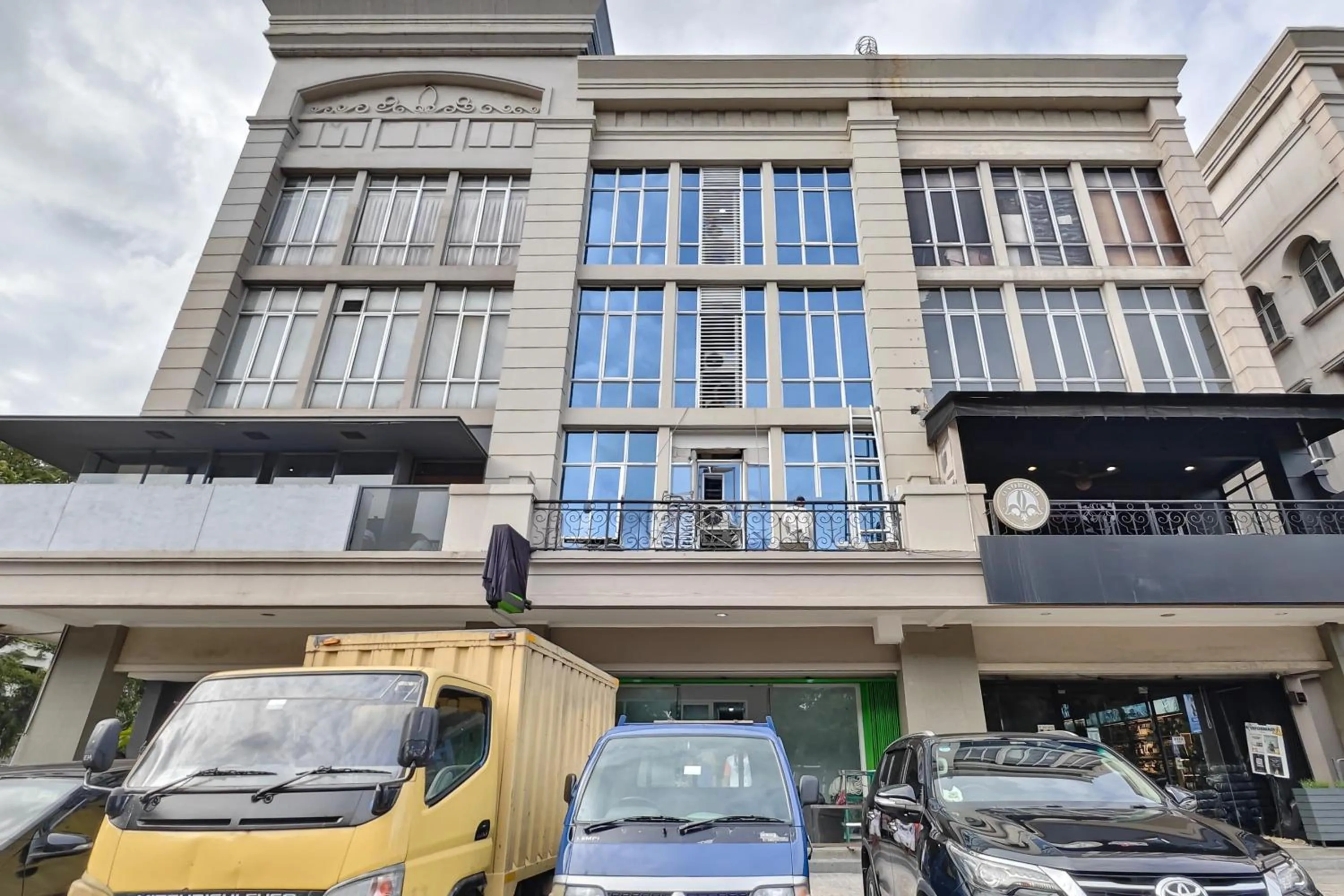 Property building in Urbanview Green Lake Sunter Residence