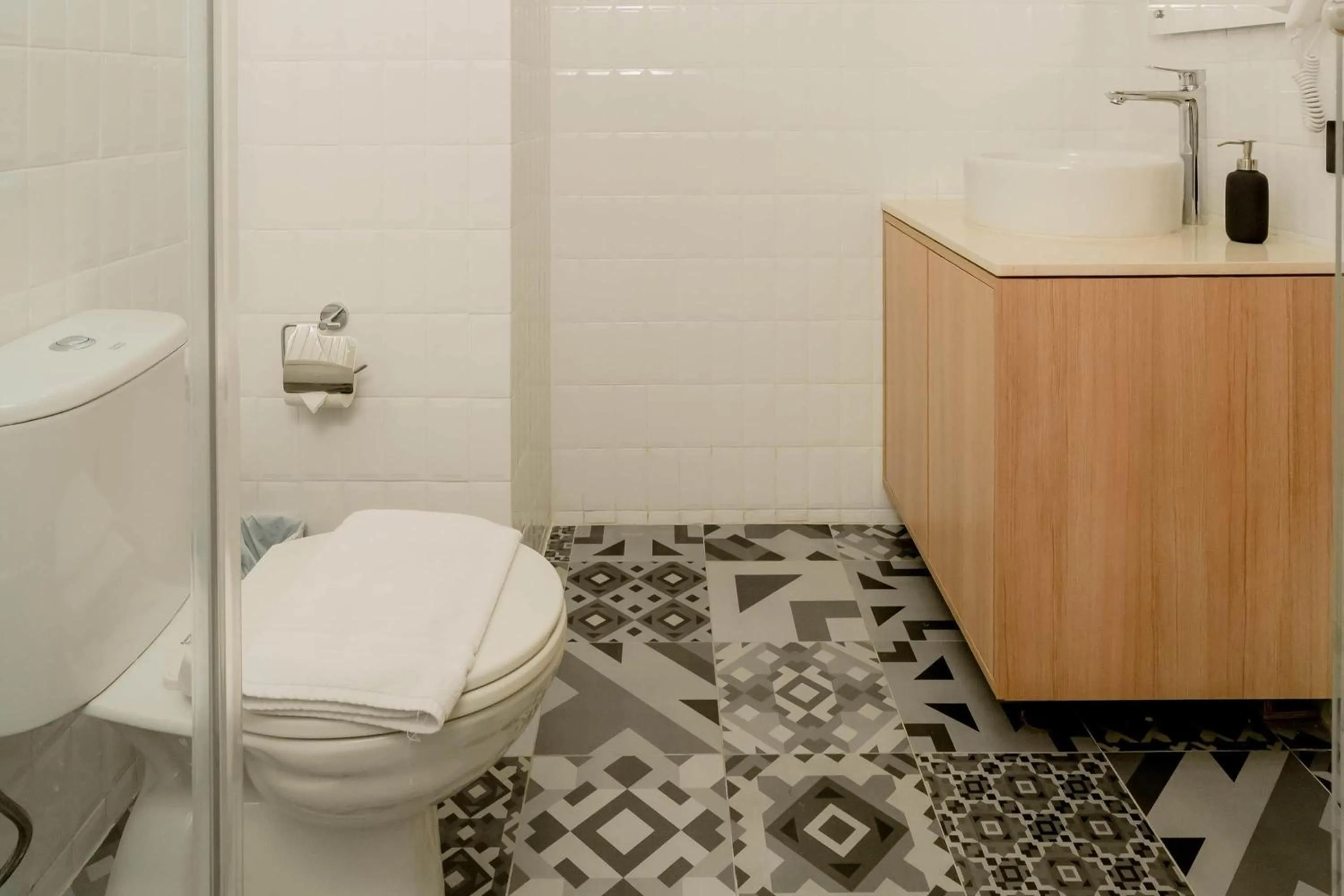 Bathroom in Howard Johnson By Wyndham Tangerang