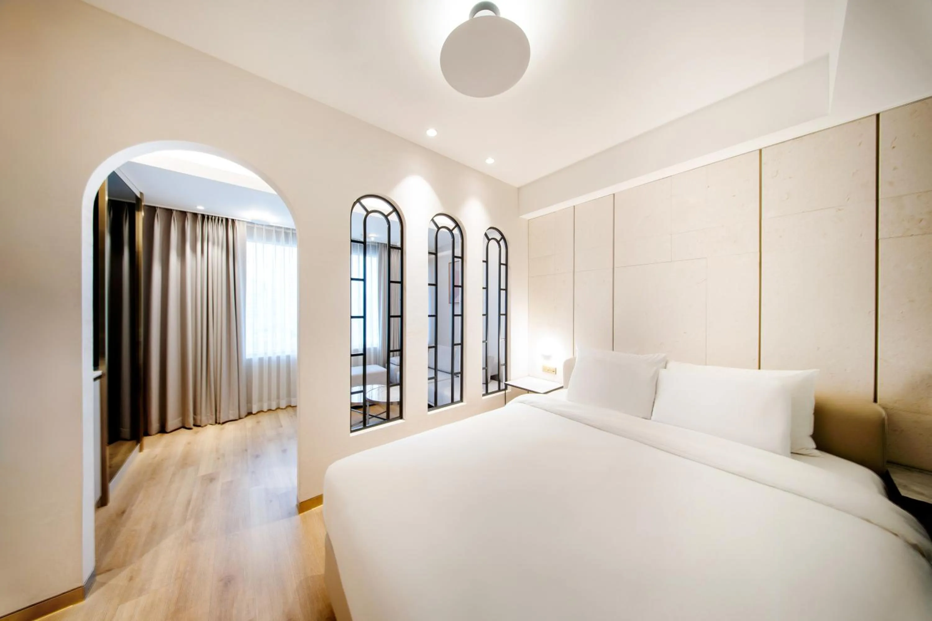 Photo of the whole room, Bed in Eliena Hotel Seoul Gangnam