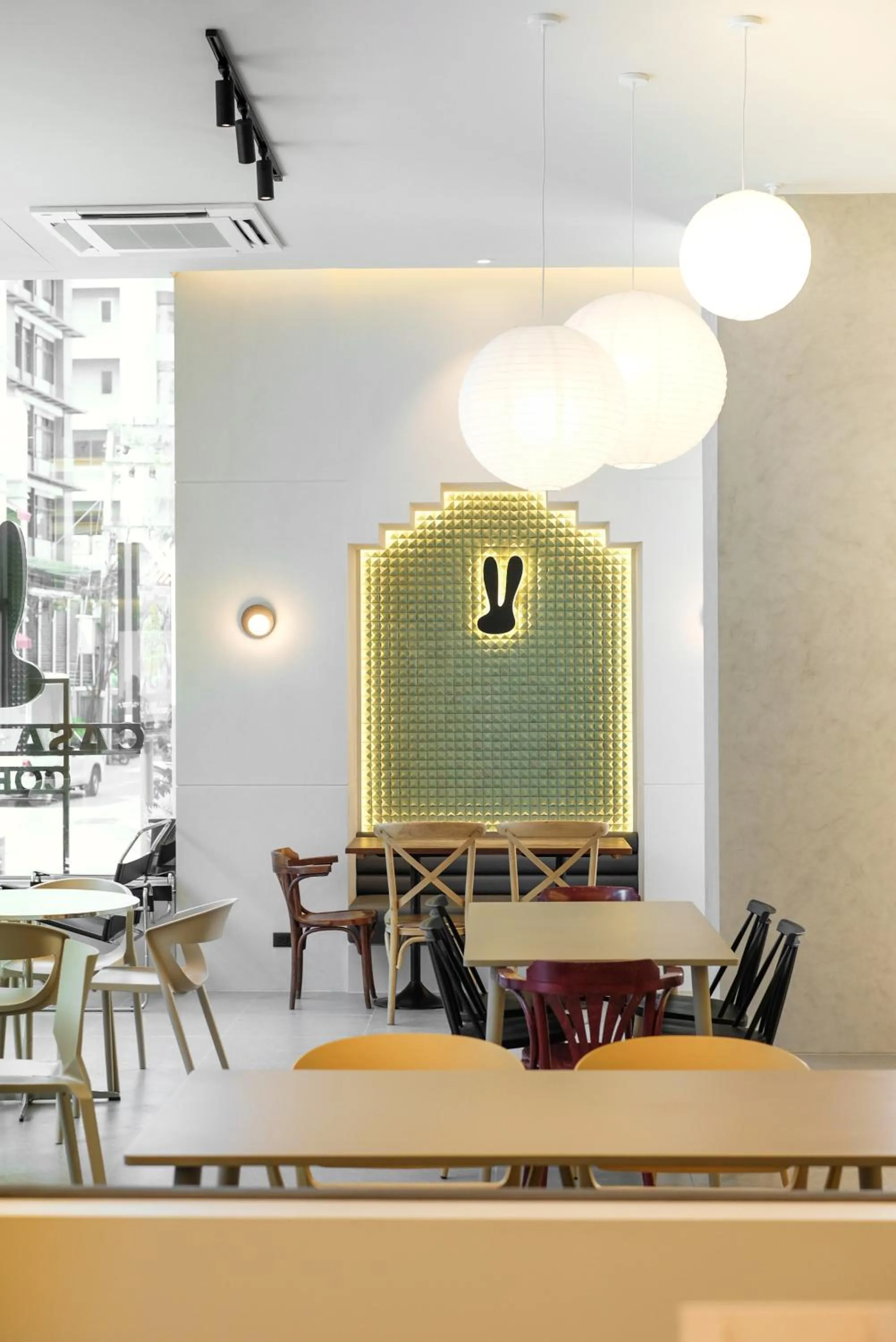 On-site shops in The Quarter Saphankhwai by UHG