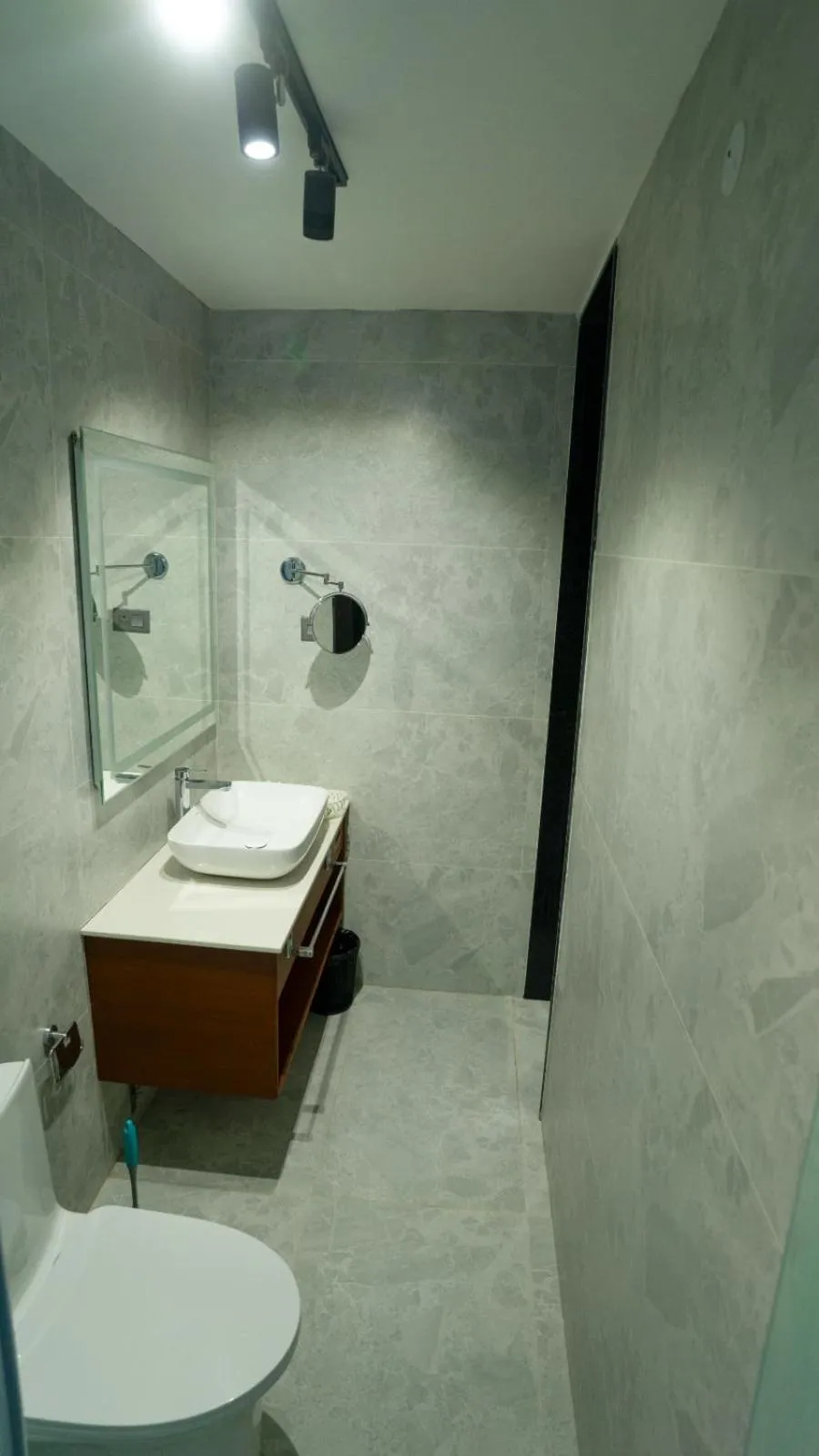 Shower in Sakthi River Resort