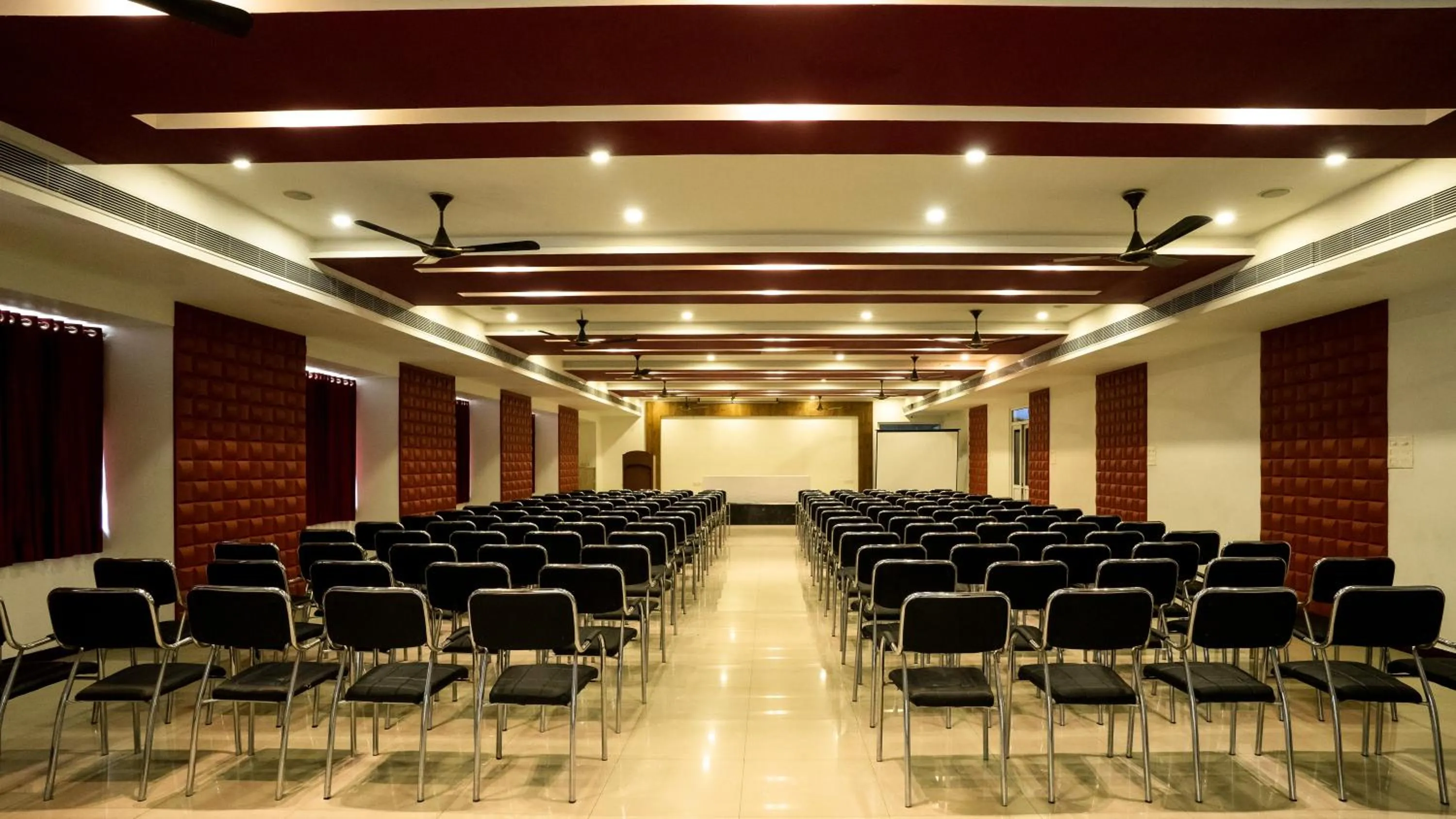 Meeting/conference room in Sakthi River Resort