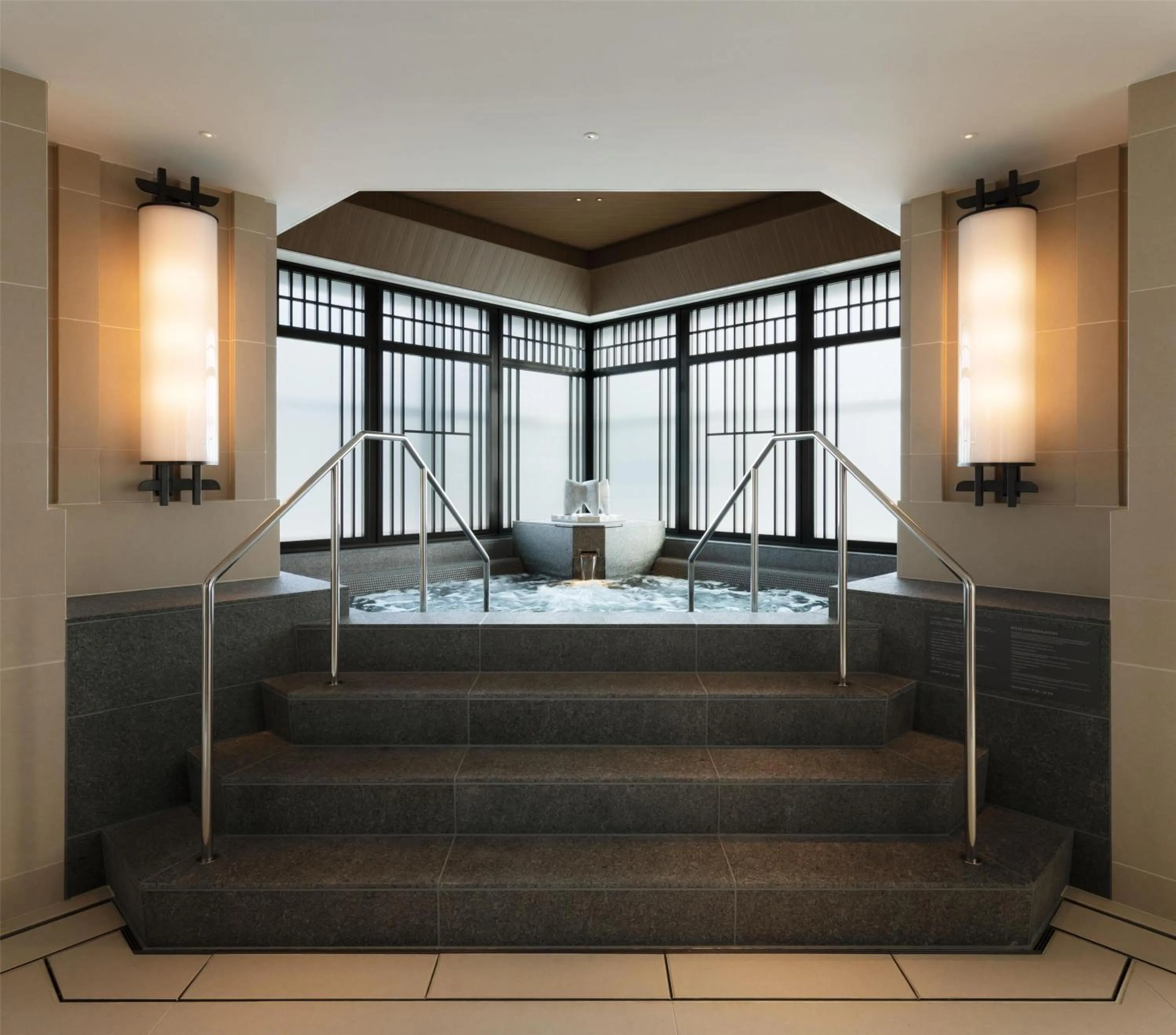 Hot Tub in Waldorf Astoria Osaka