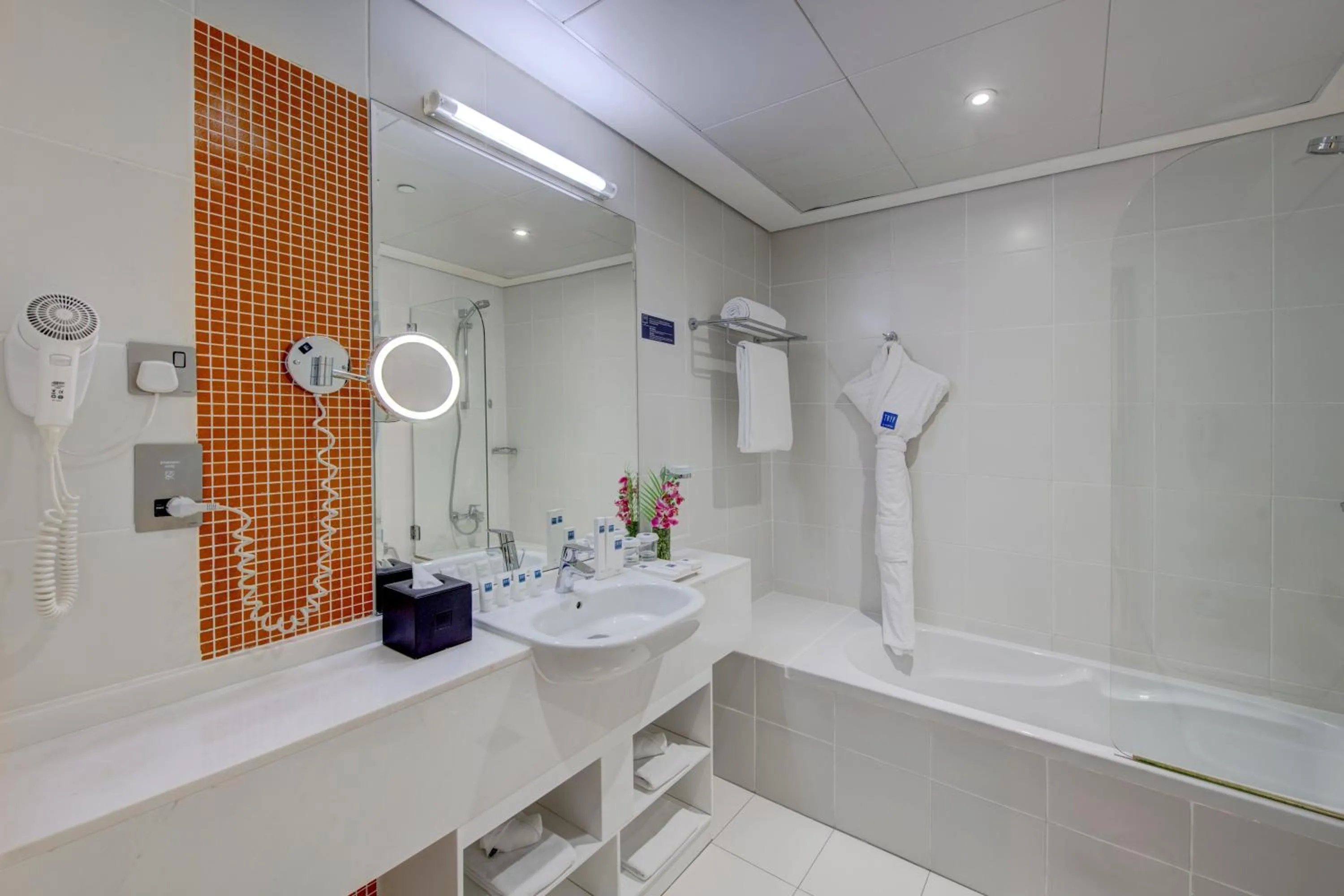 Bathroom in TRYP by Wyndham Abu Dhabi City Center