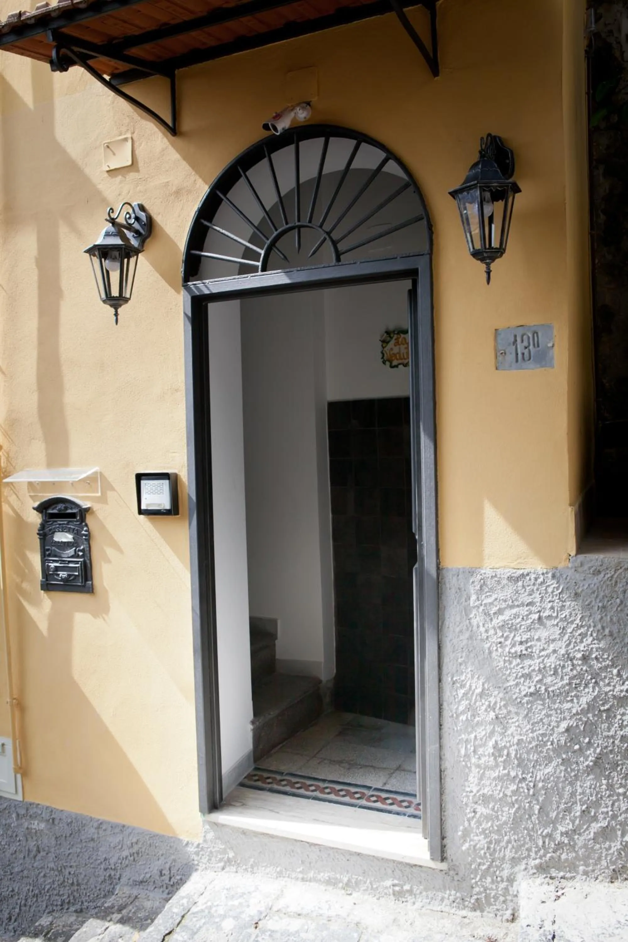 Facade/entrance in B&B La Veduta