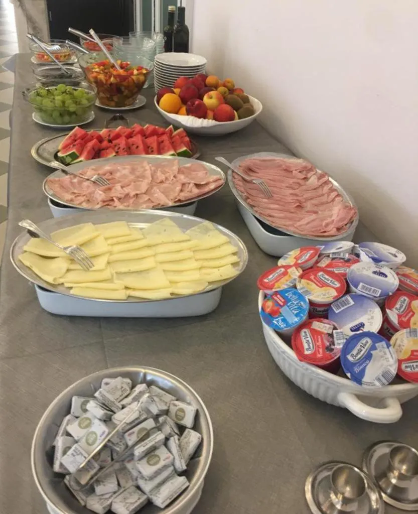 Buffet breakfast in Hotel Bahia