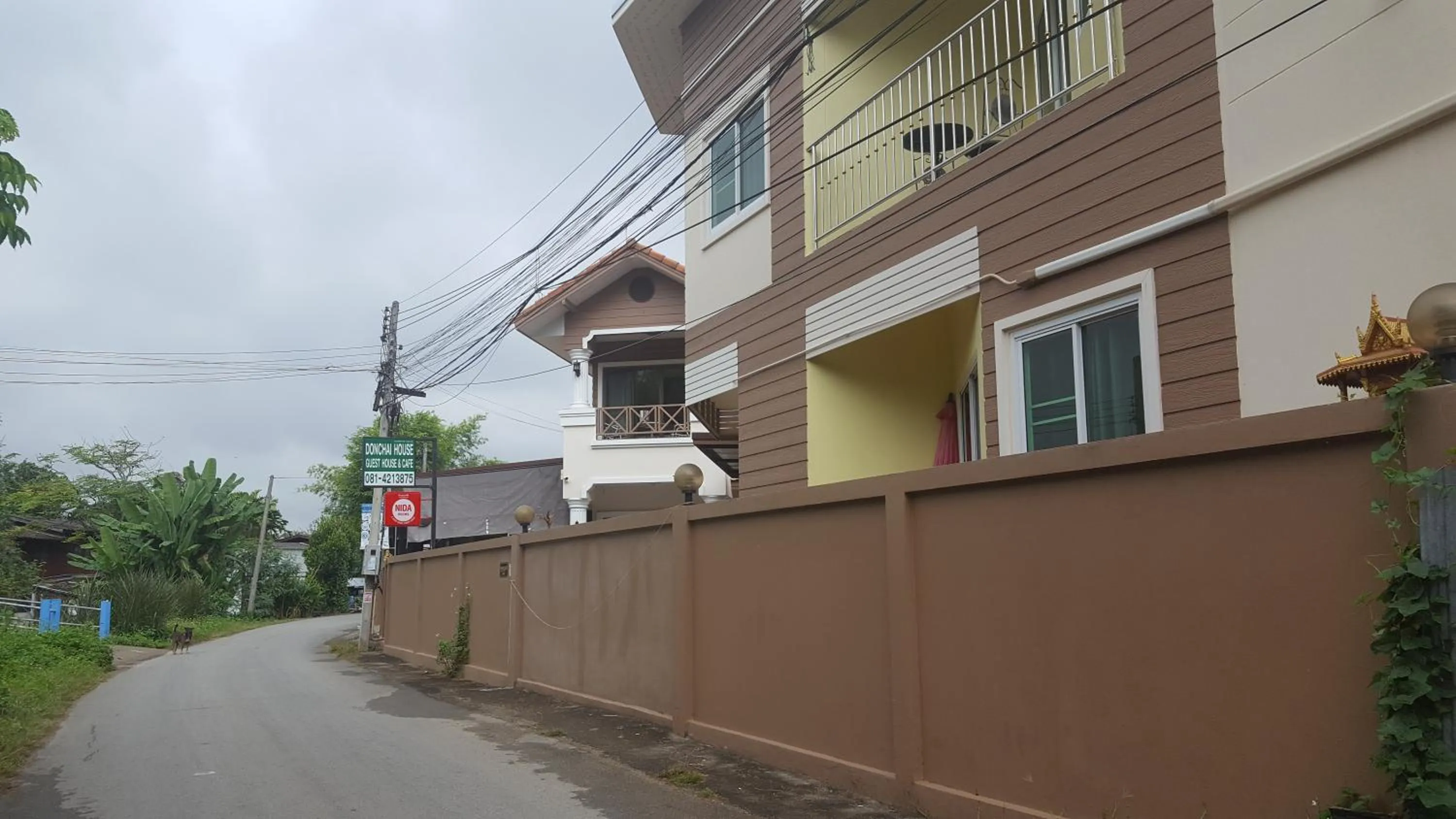 Property building in Donchai House Guest House& Cafe