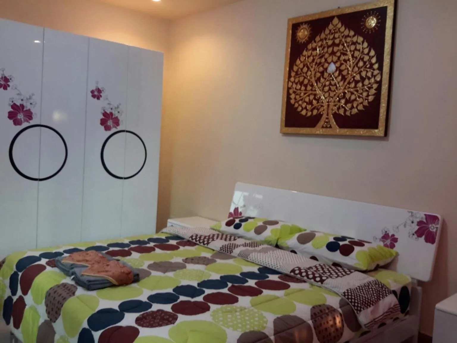 Bed in Donchai House Guest House& Cafe