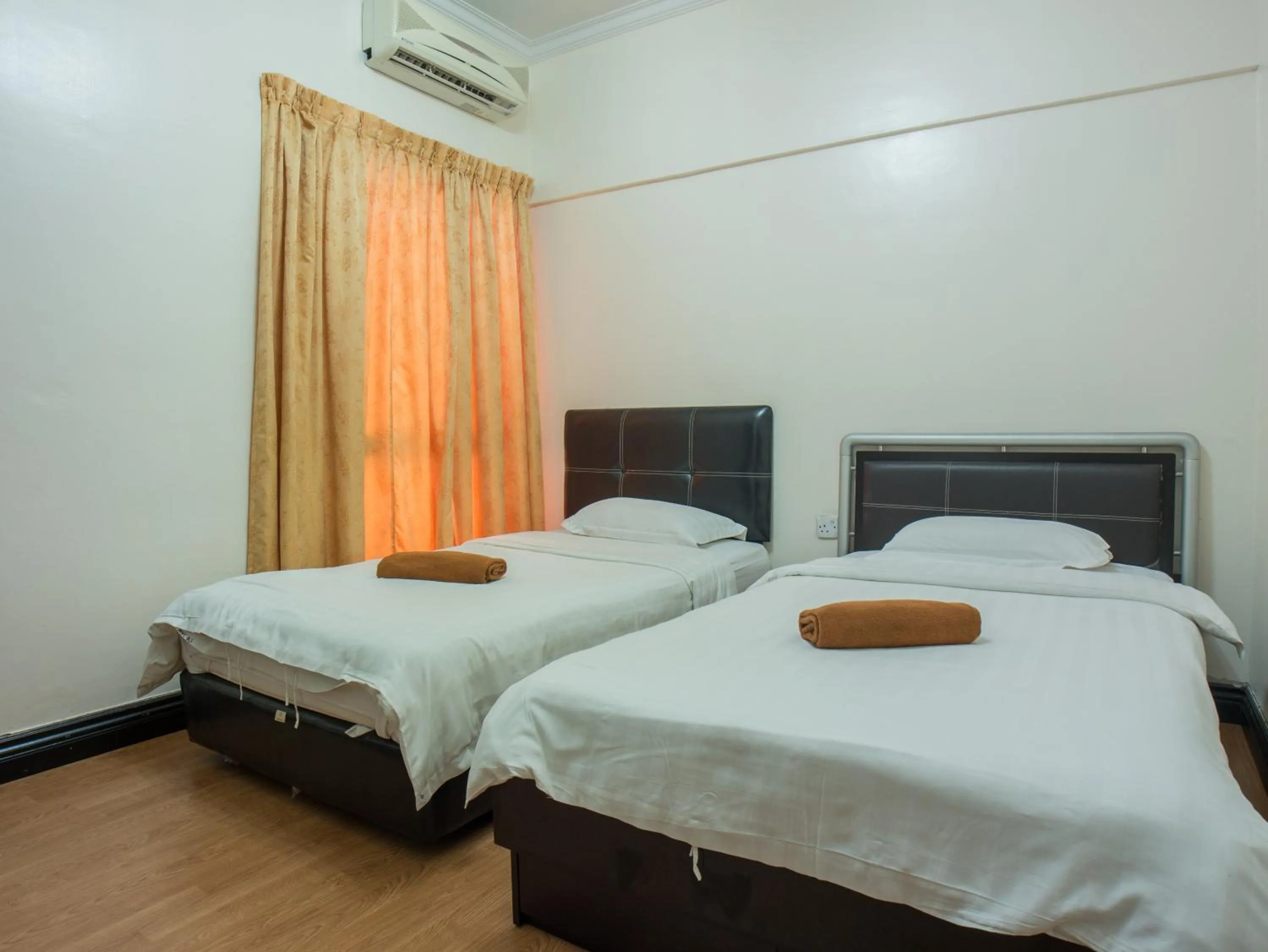 Bed in KK Vacation Apartments-Marina Court - STAY AND GET CASH REBATE