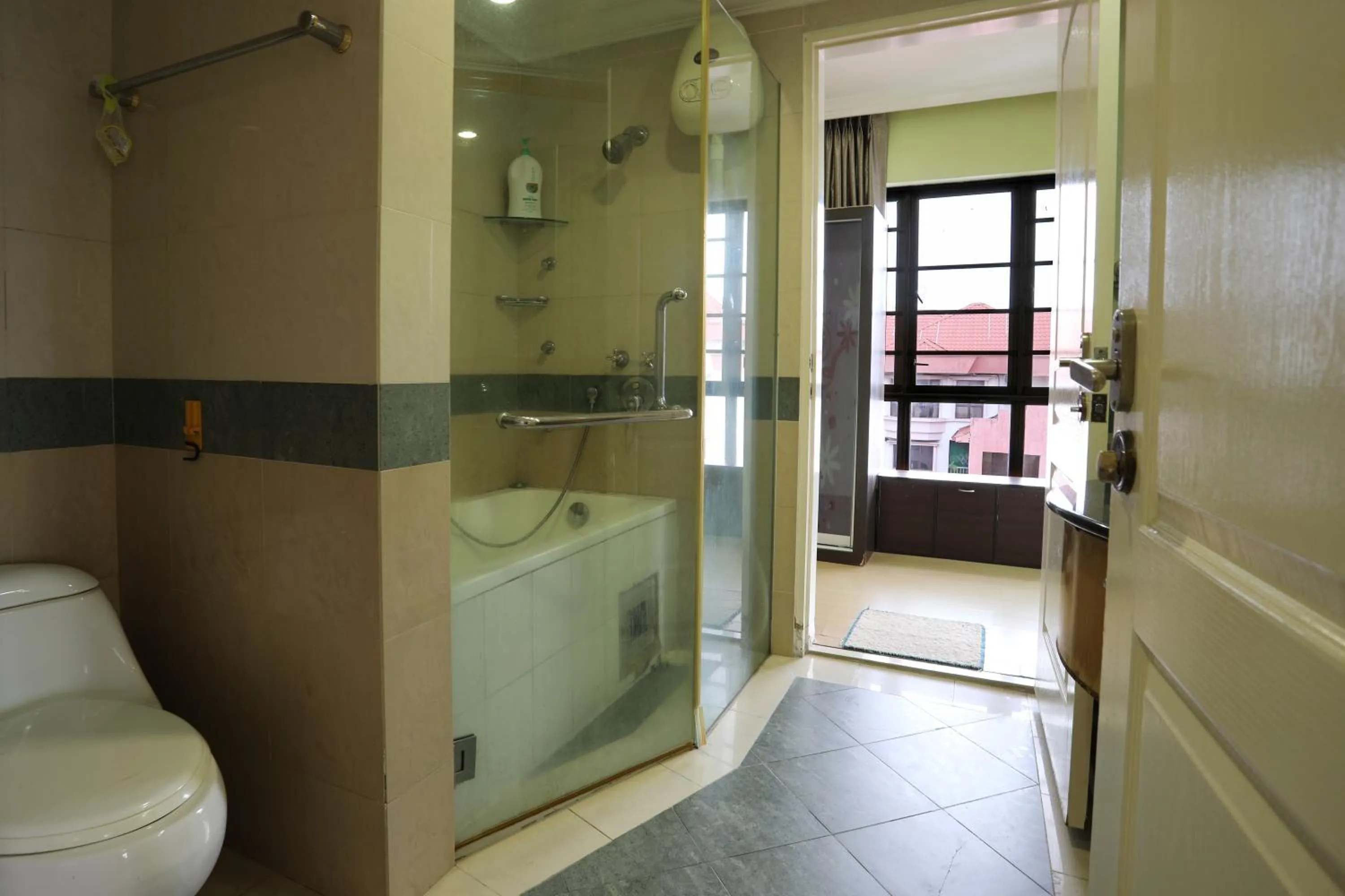 Shower in KK Vacation Apartments-Marina Court - STAY AND GET CASH REBATE