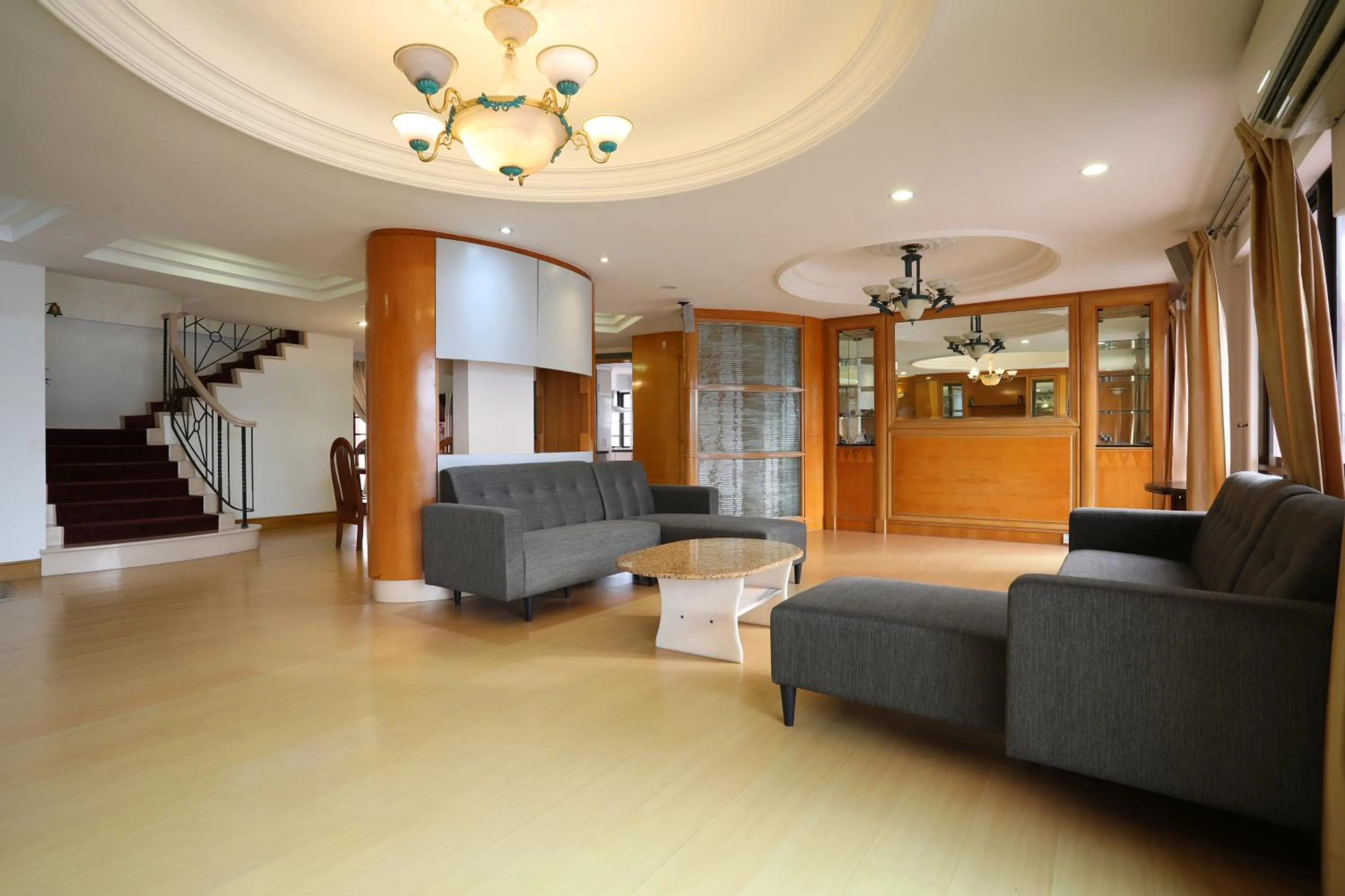 Living room in KK Vacation Apartments-Marina Court - STAY AND GET CASH REBATE