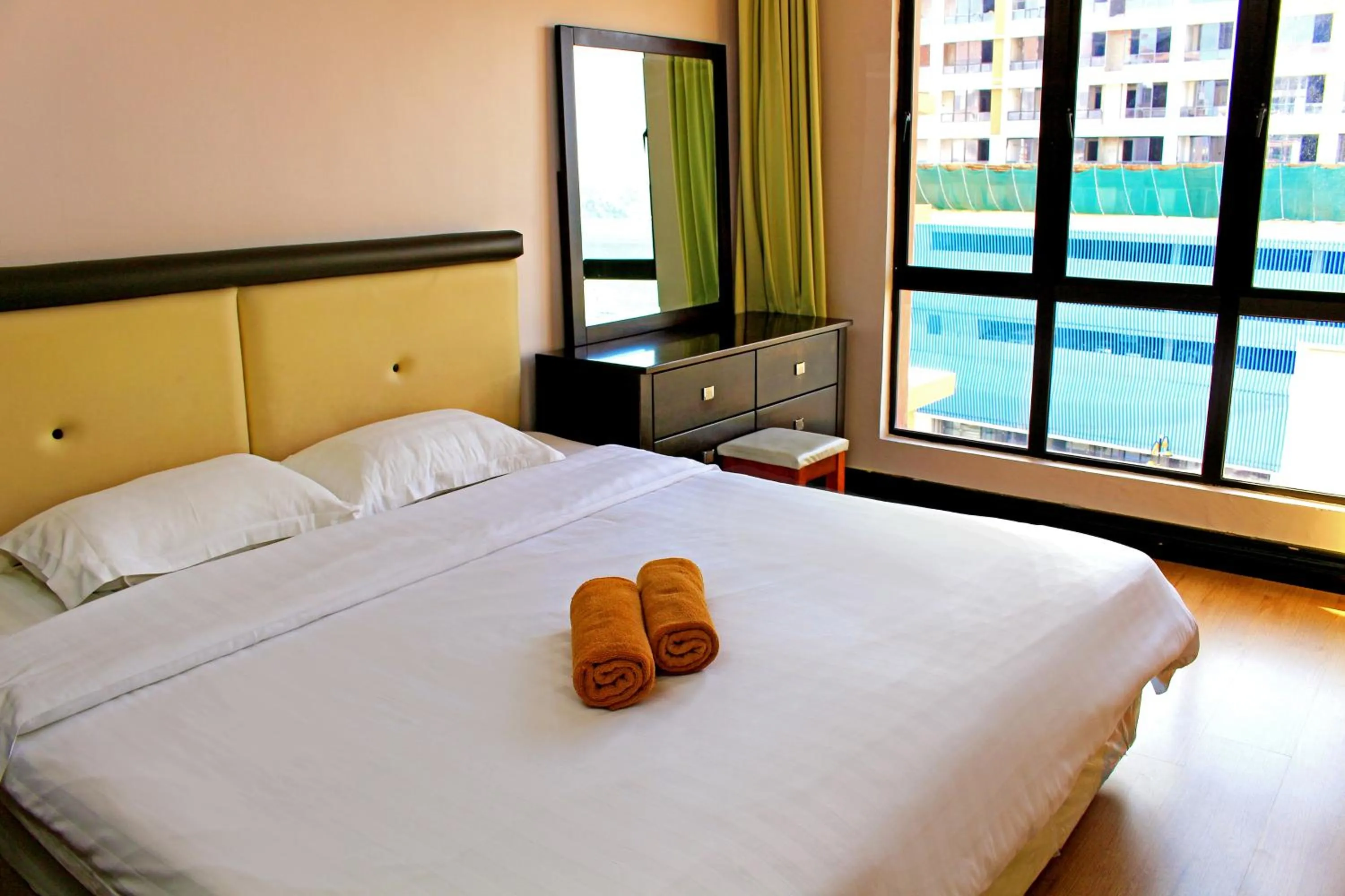 Bed in KK Vacation Apartments-Marina Court - STAY AND GET CASH REBATE
