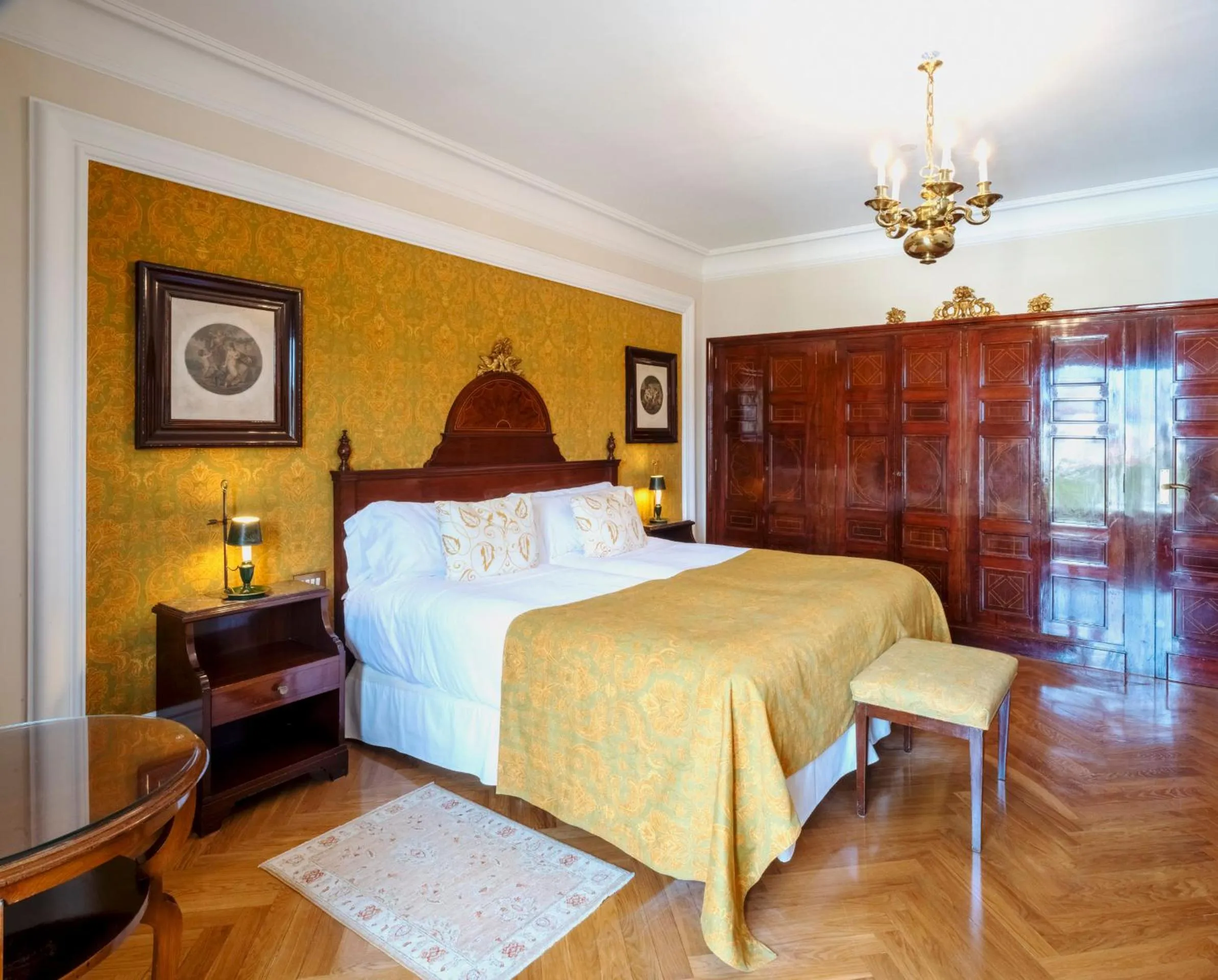 Bed in Hostal de la Gavina GL - The Leading Hotels of the World