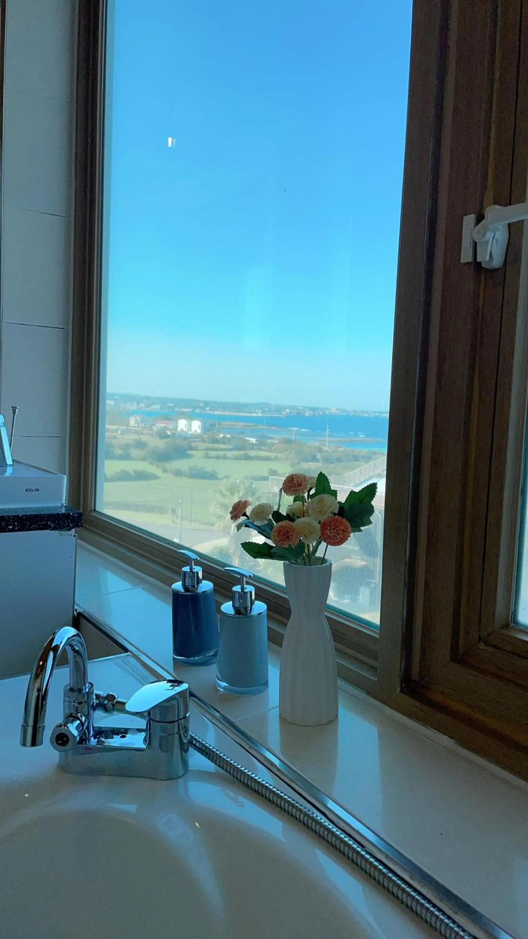 Sea view, Kitchen/Kitchenette in O2Heal resort