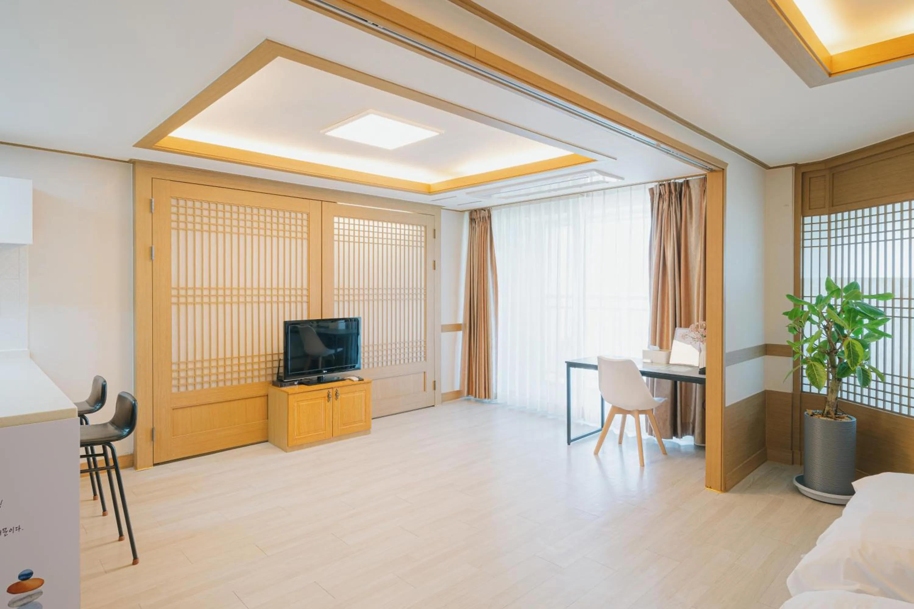 TV/Entertainment Center in O2Heal resort