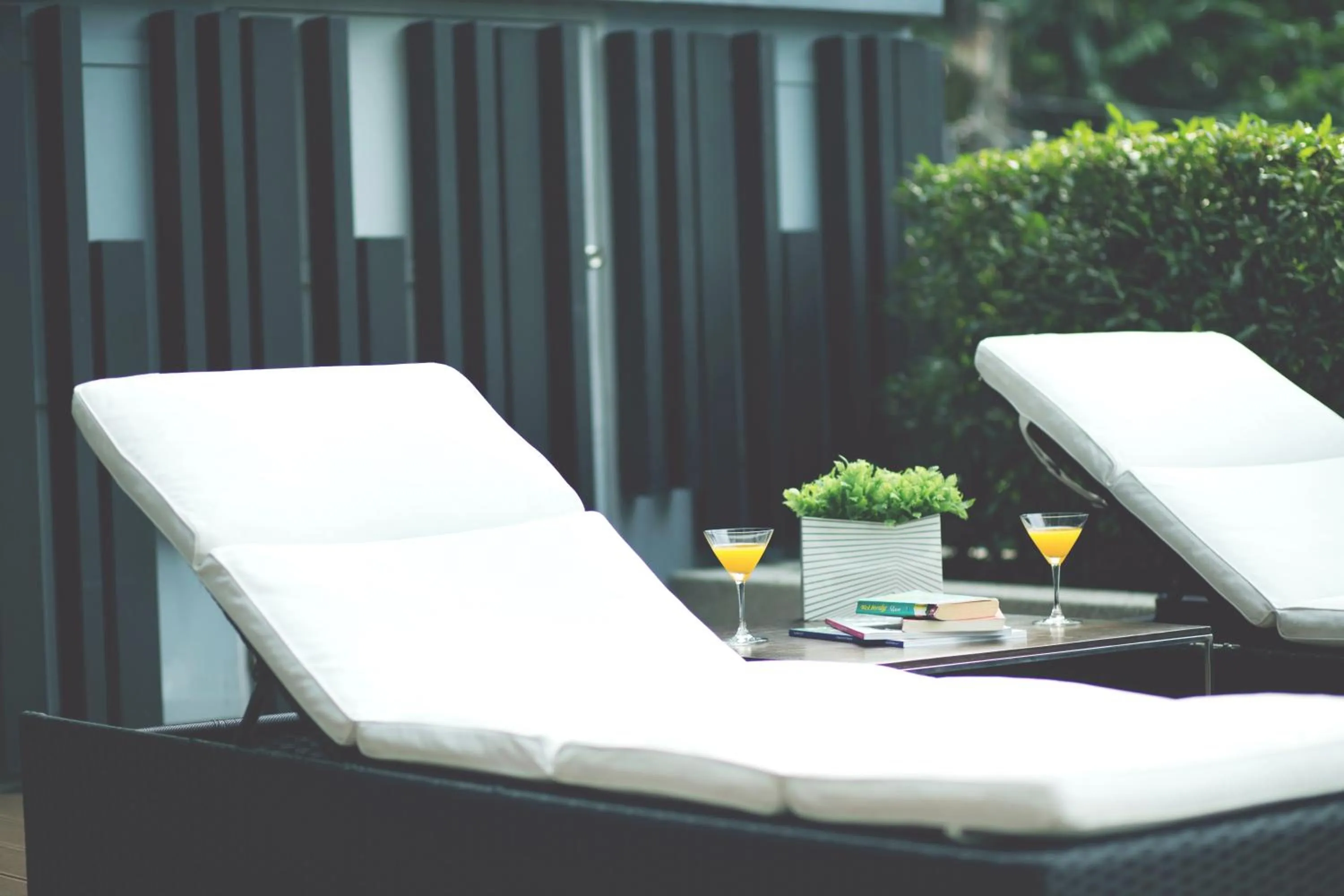 Swimming pool in Park 19 Hotel