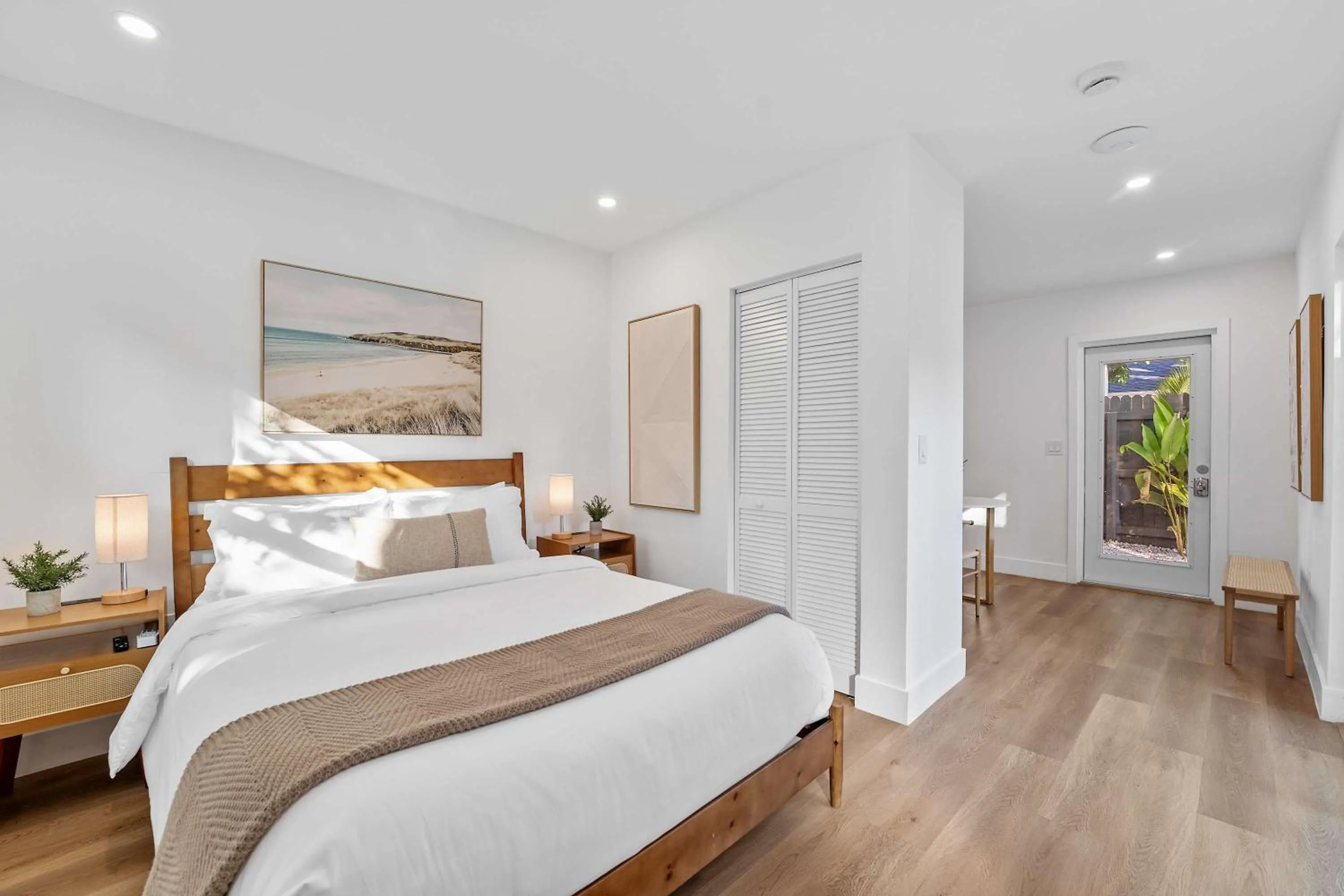 921 Apartment 4