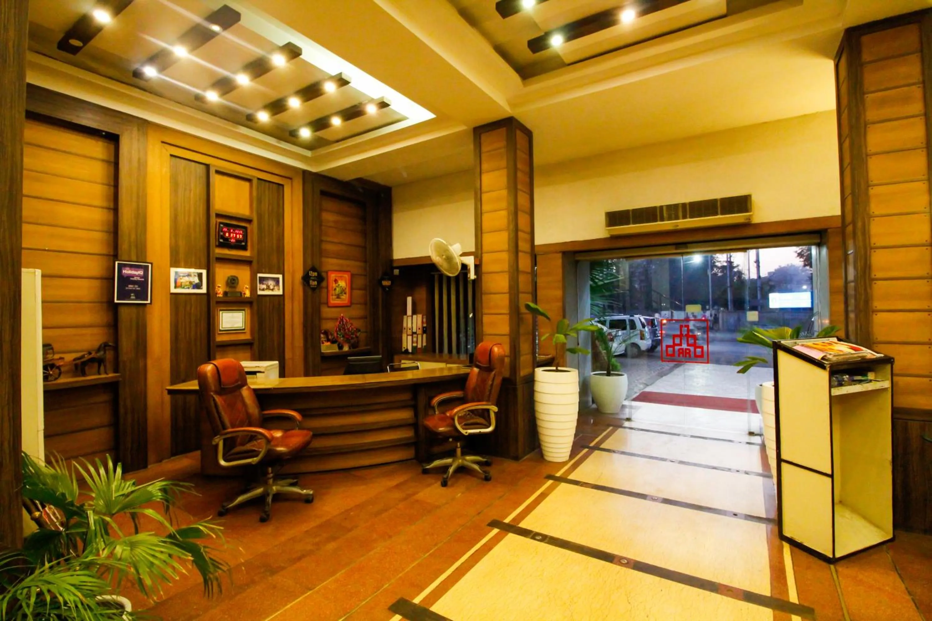 Lobby or reception in Hotel Rishi Regency