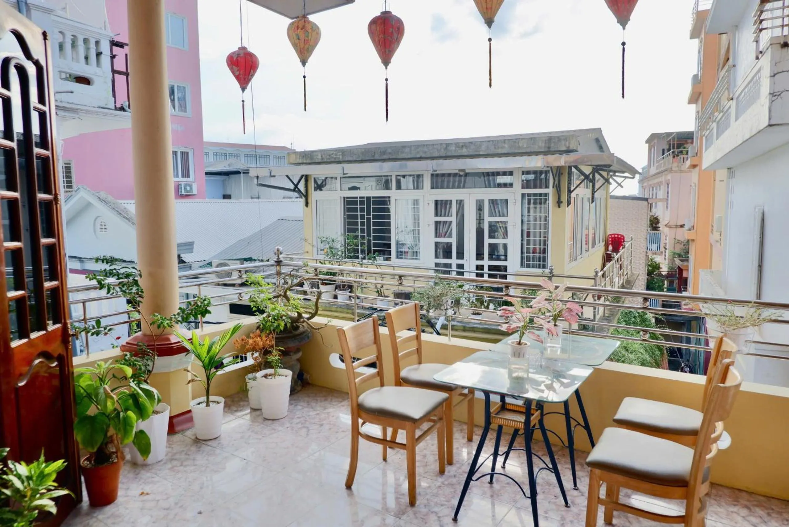 Patio in Hue Ancient Town - Homestay in Hue