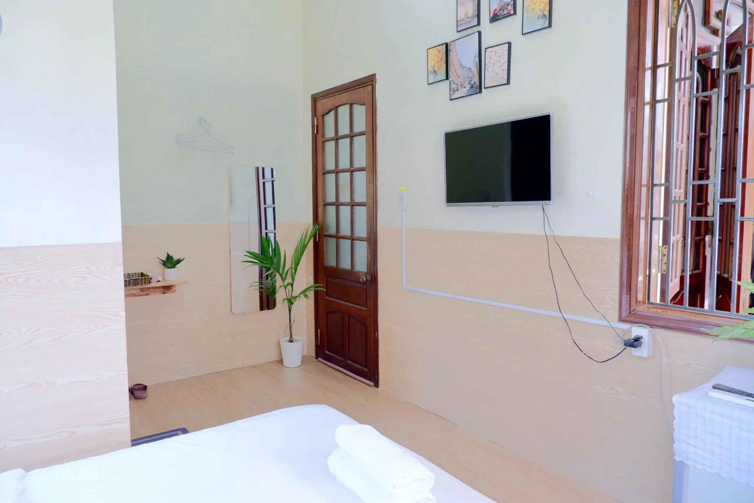 Bed in Hue Ancient Town - Homestay in Hue