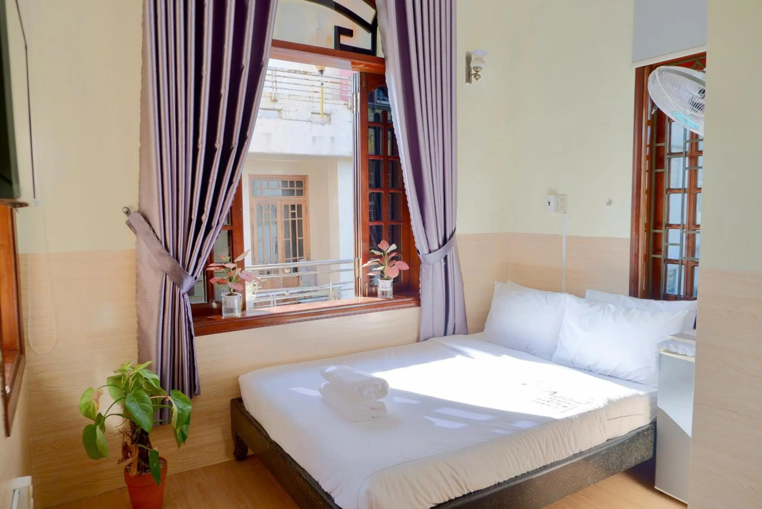 Bed in Hue Ancient Town - Homestay in Hue