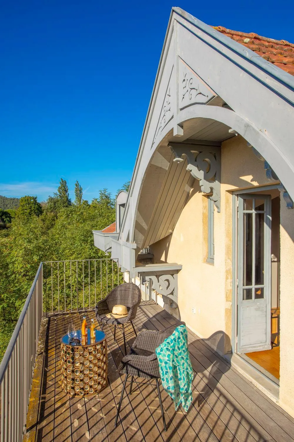 Property building in Hôtel de la Villeon