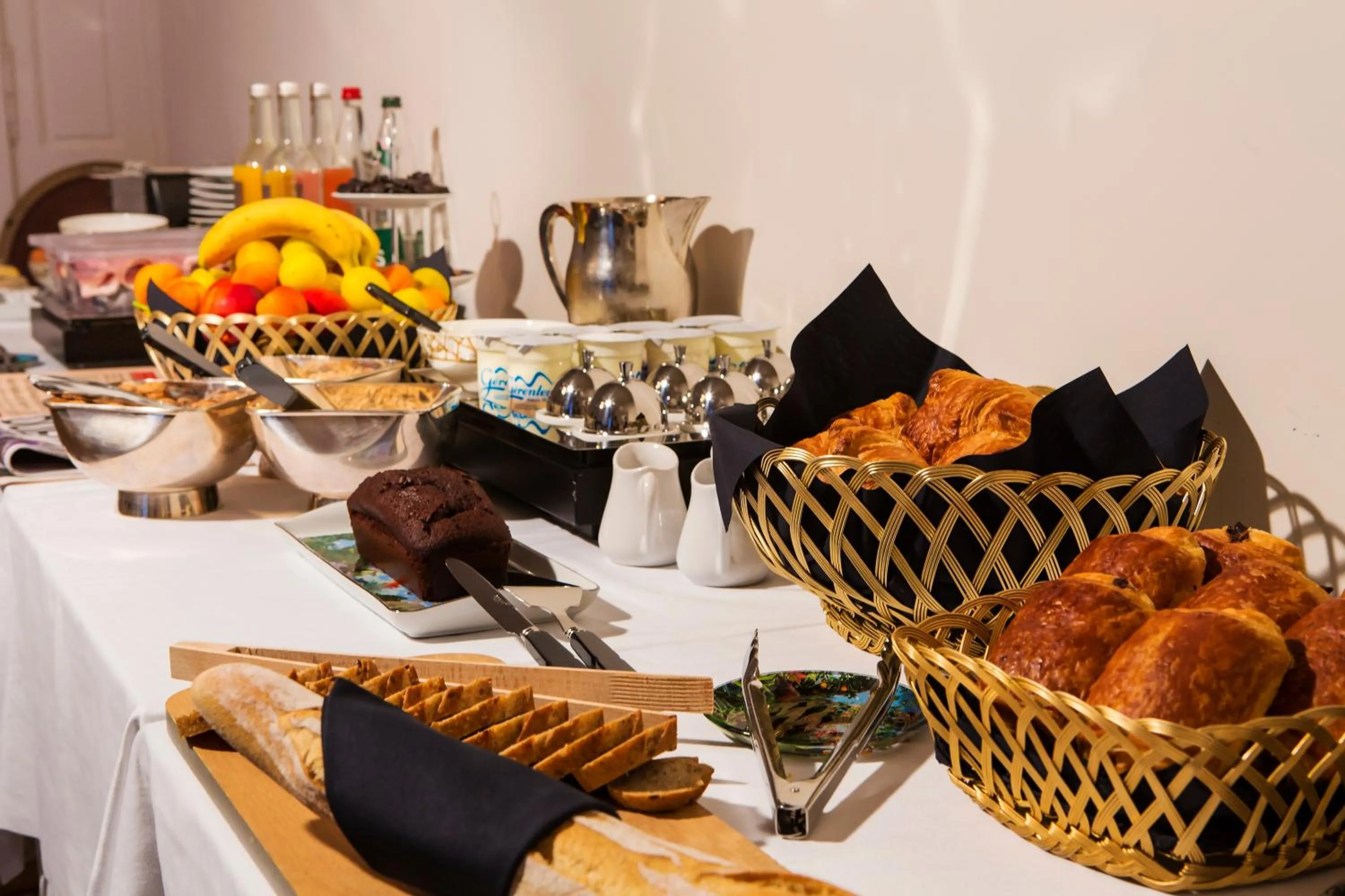 Food and drinks in Hôtel de la Villeon