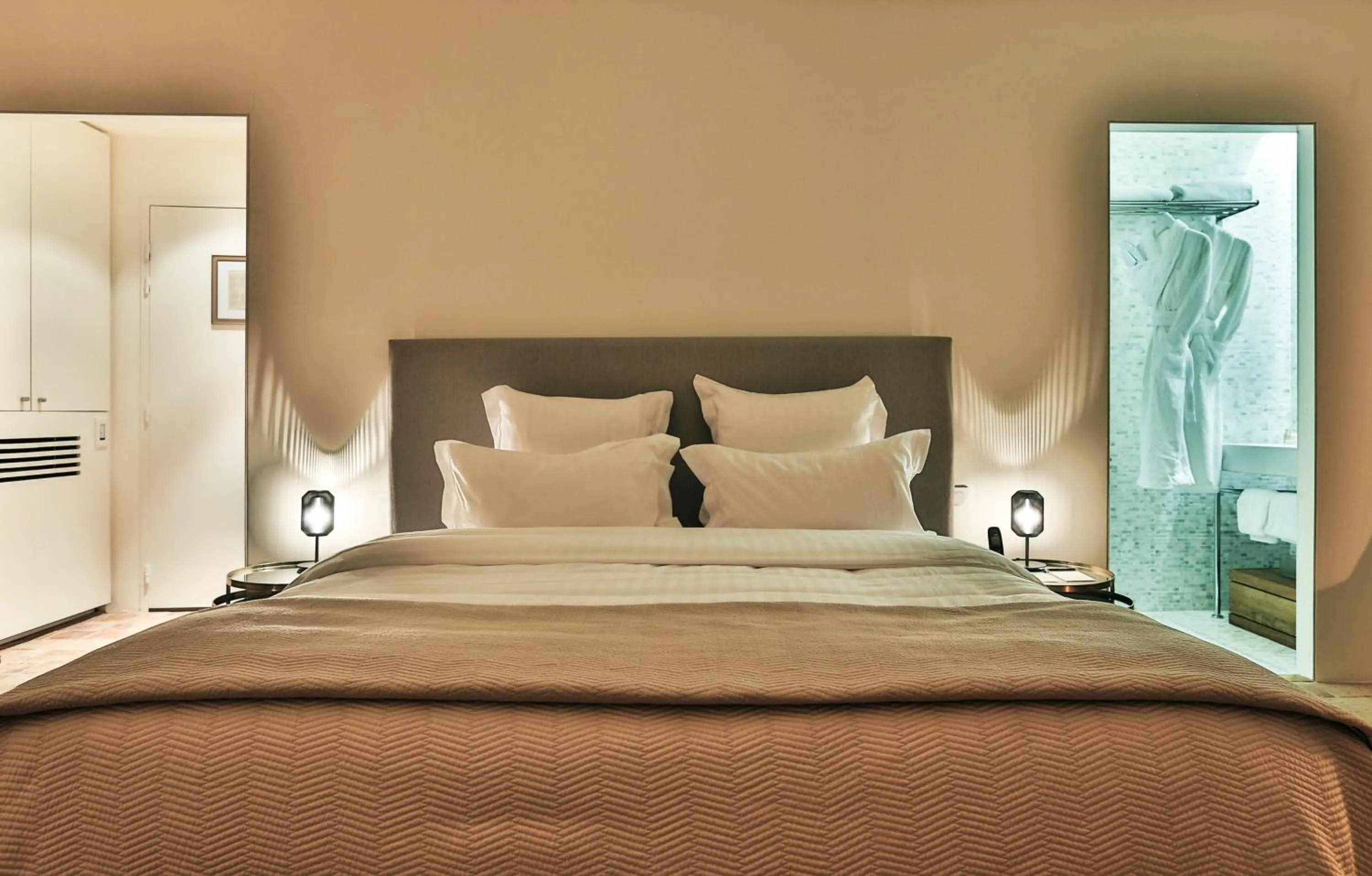 Photo of the whole room, Bed in Hôtel de la Villeon