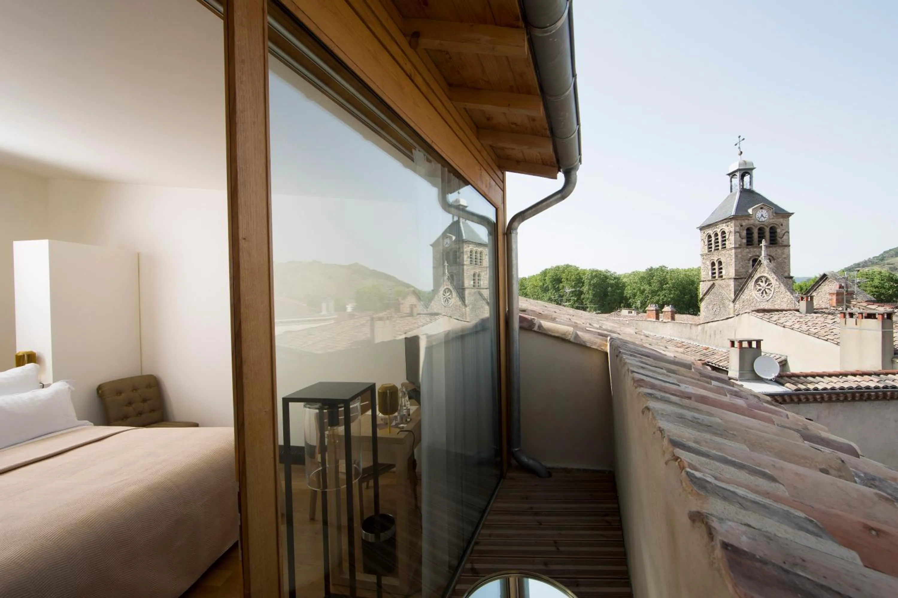 Balcony/Terrace, Bed in Hôtel de la Villeon