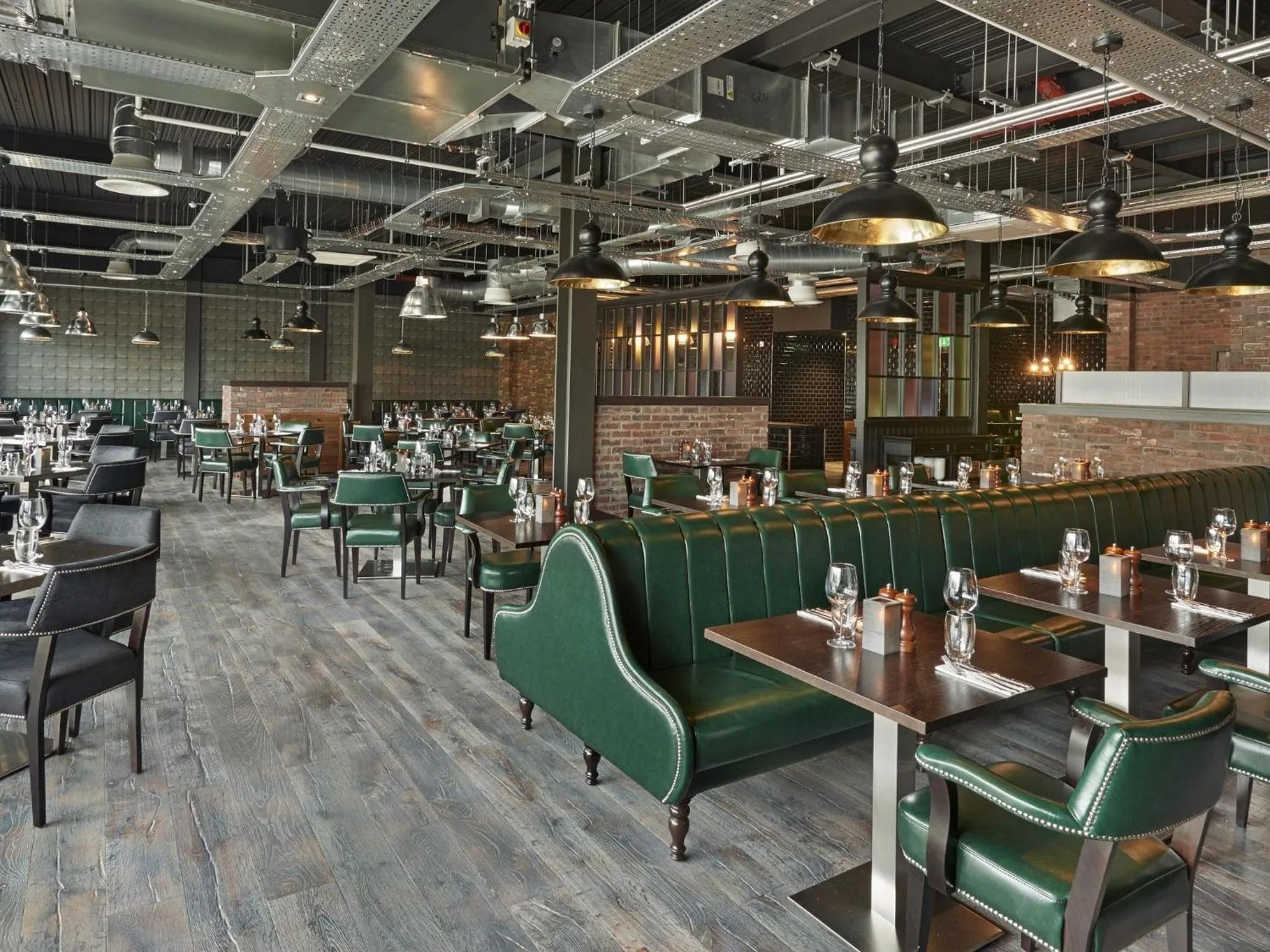 Restaurant/places to eat in Village Hotel Glasgow