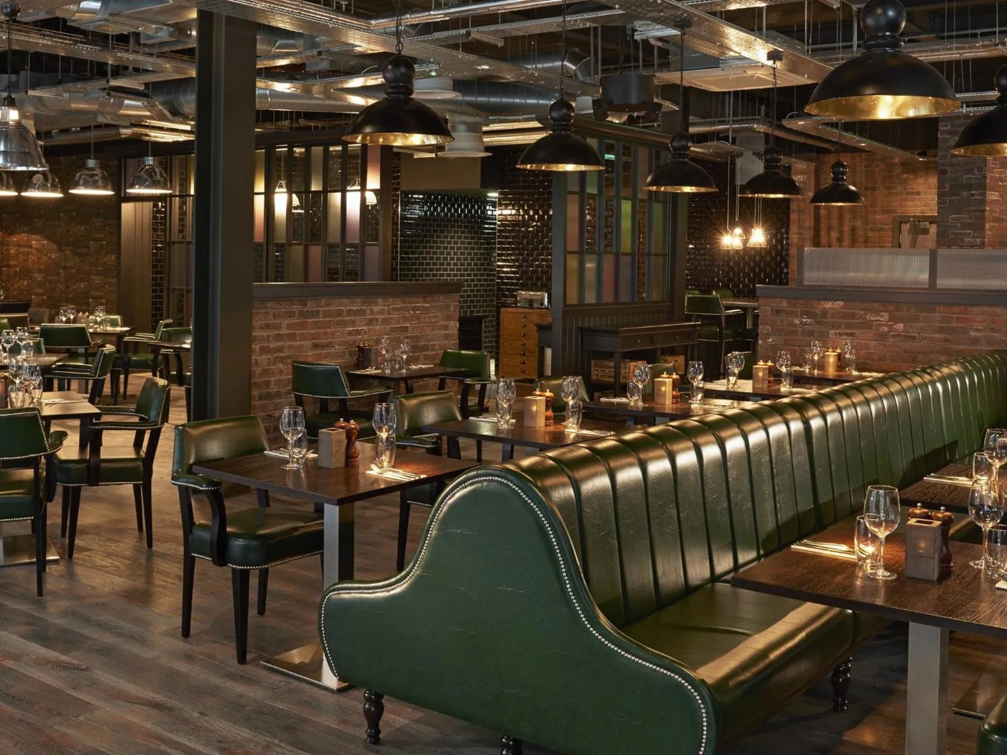 Restaurant/places to eat in Village Hotel Glasgow