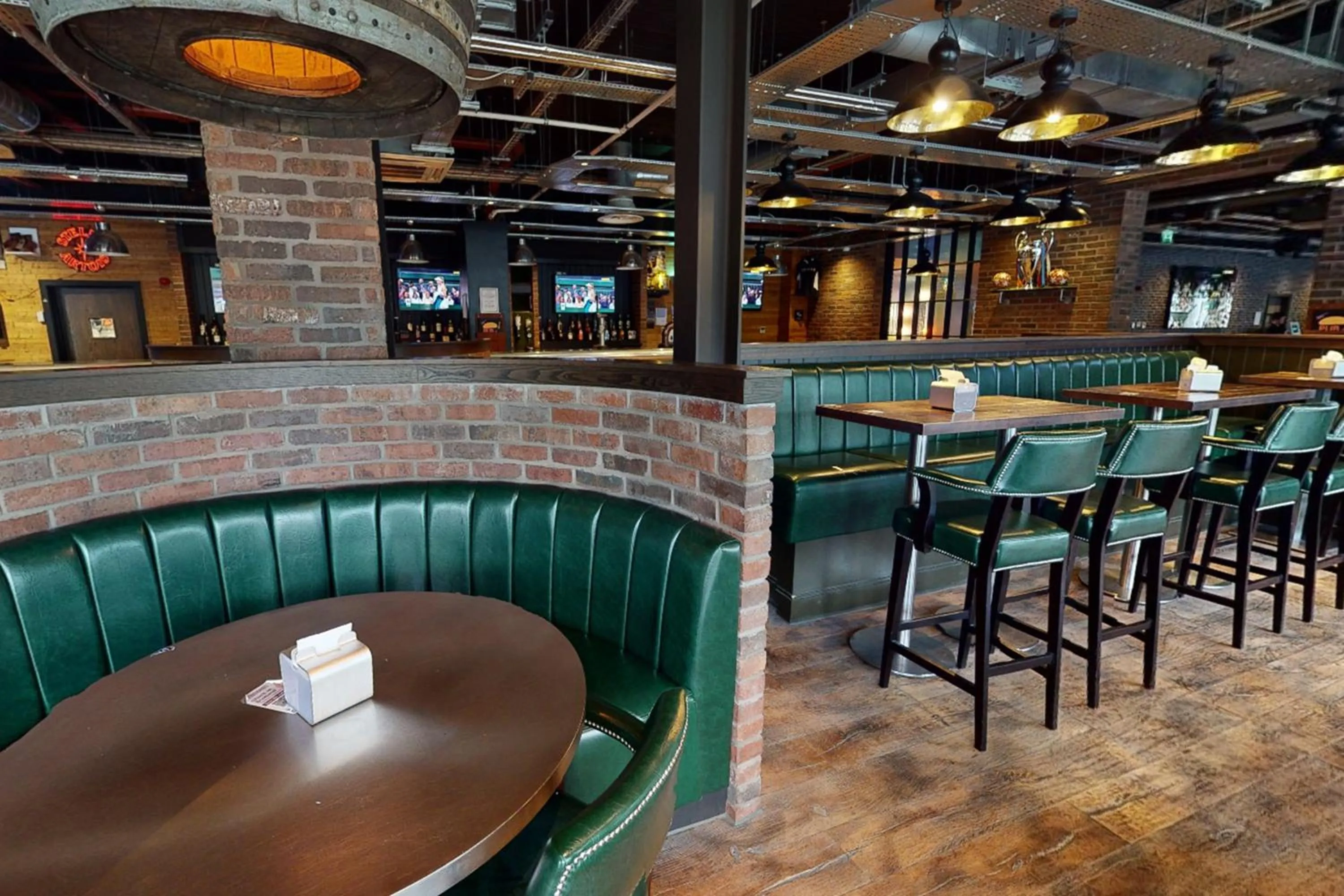 Restaurant/places to eat in Village Hotel Glasgow