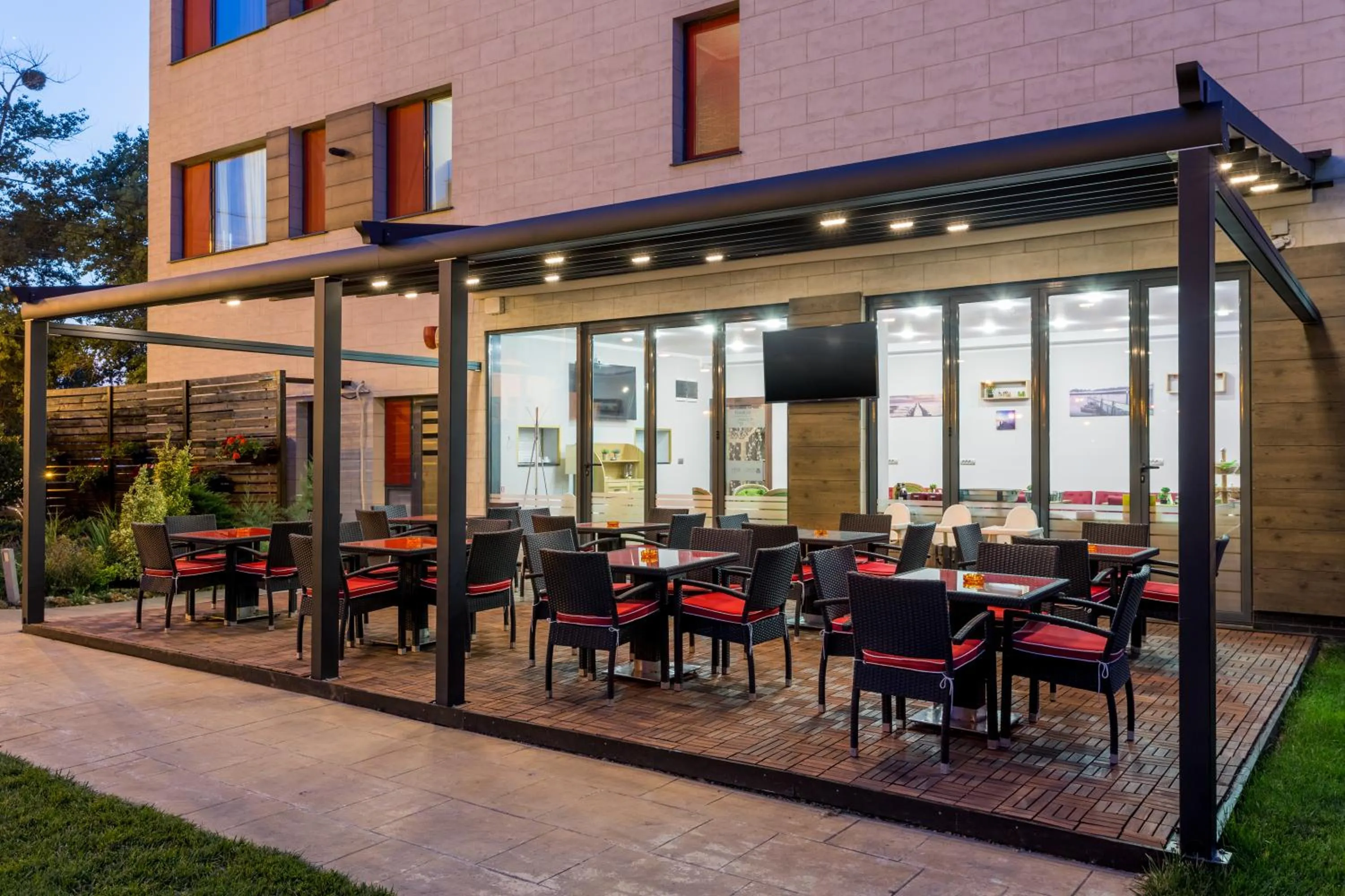 Garden in Tomis Garden Apartments Mamaia