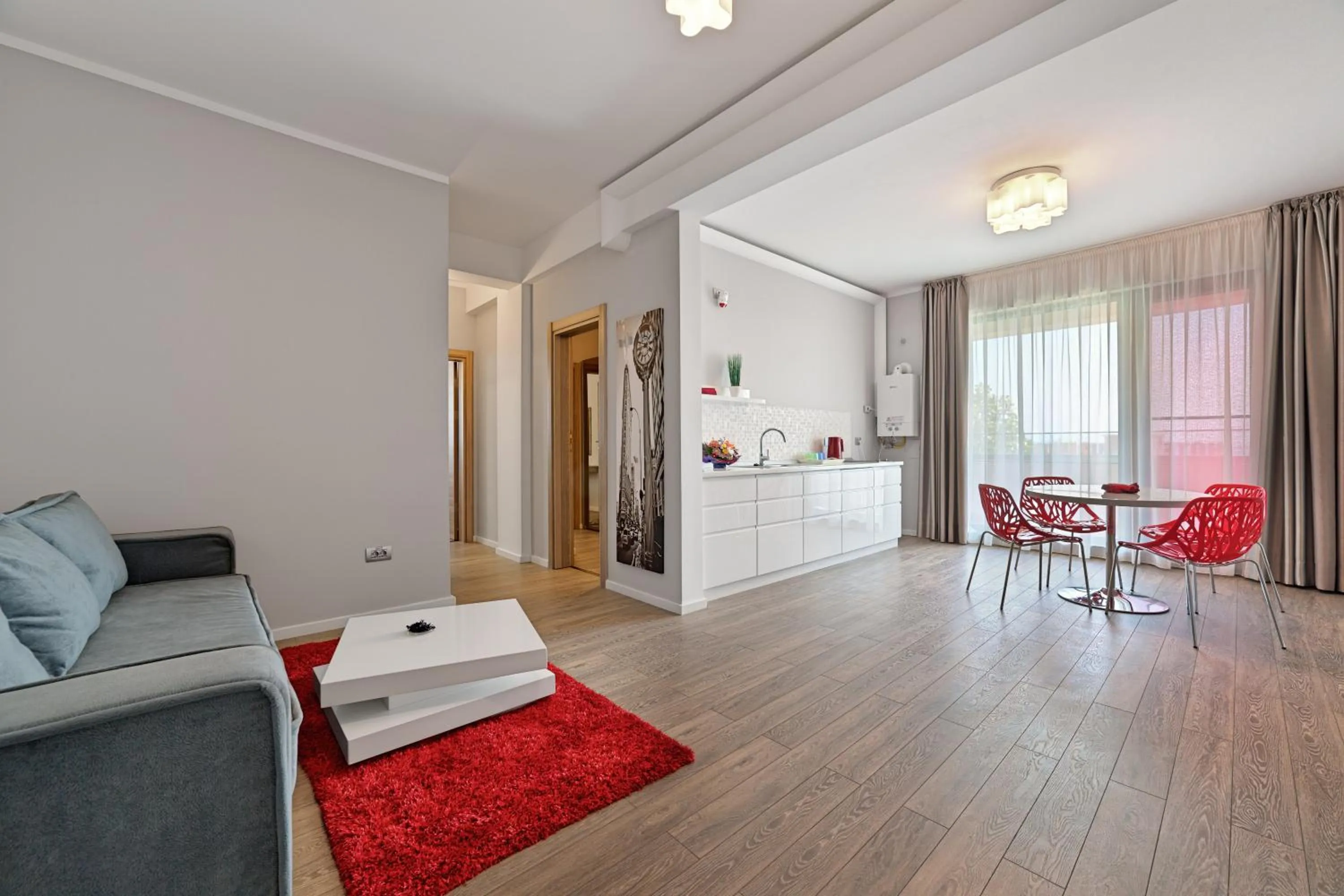 Dining area in Tomis Garden Apartments Mamaia