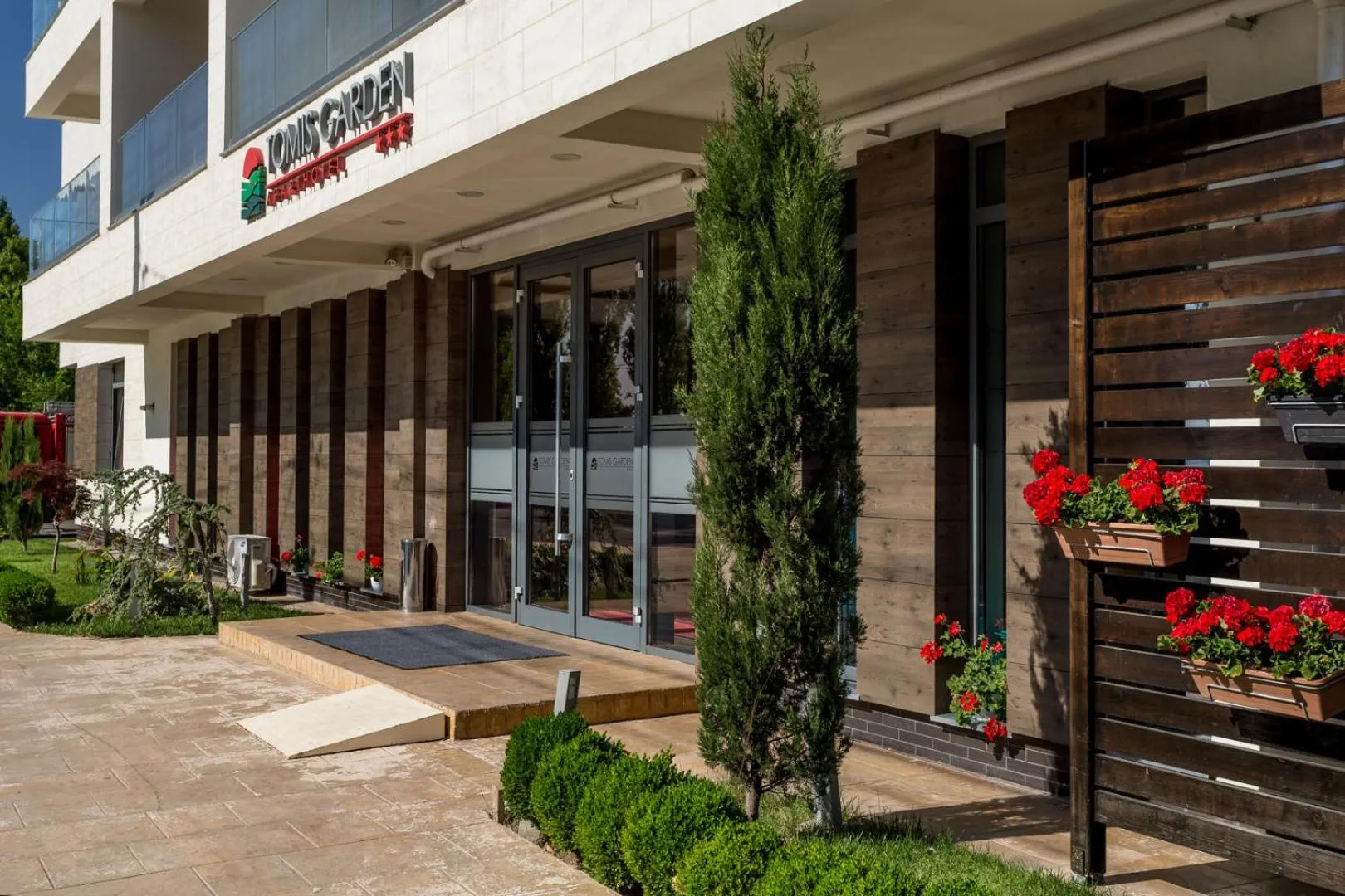 Tomis Garden Apartments Mamaia