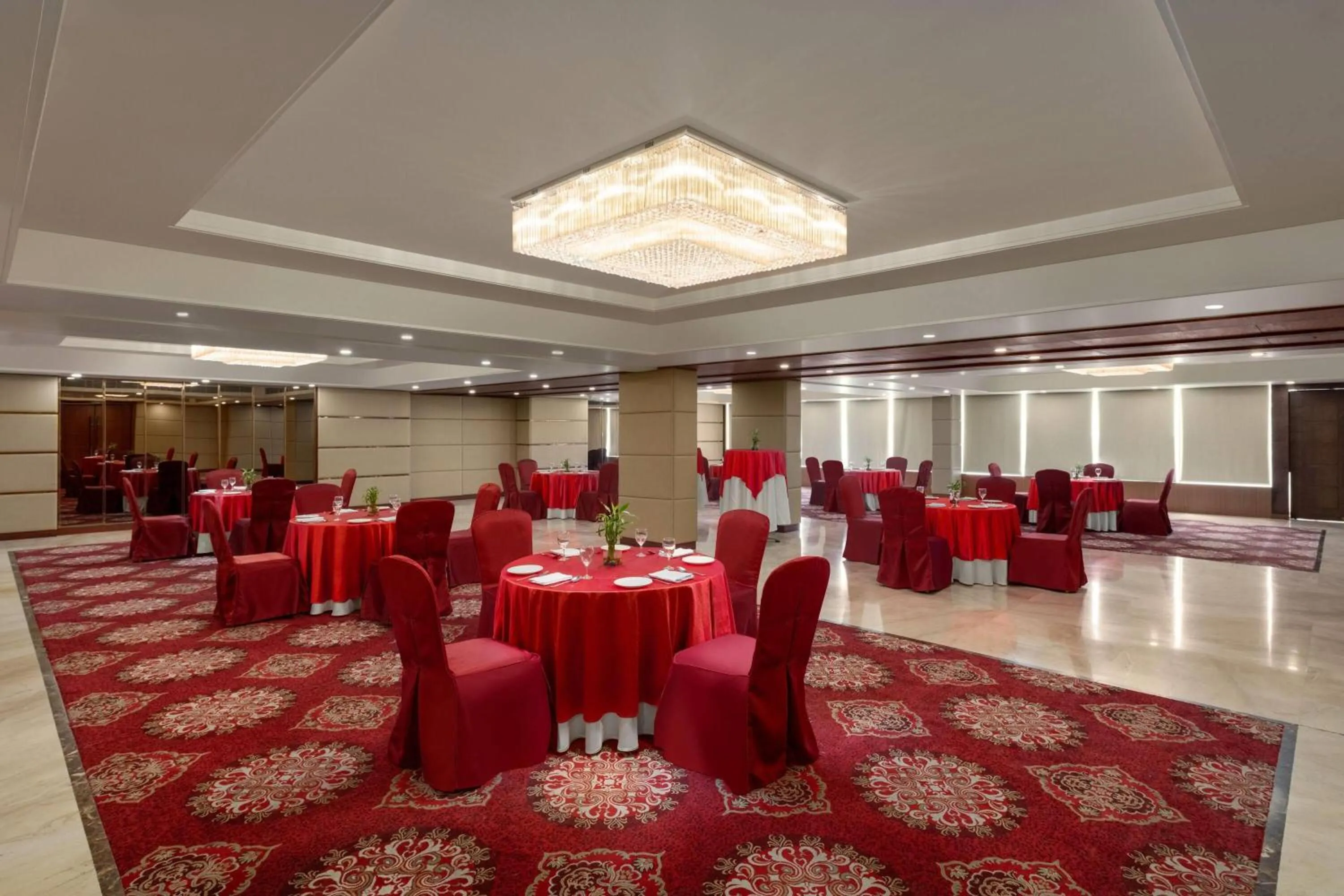 Meeting/conference room in Ramada by Wyndham Ghaziabad Vasundhara
